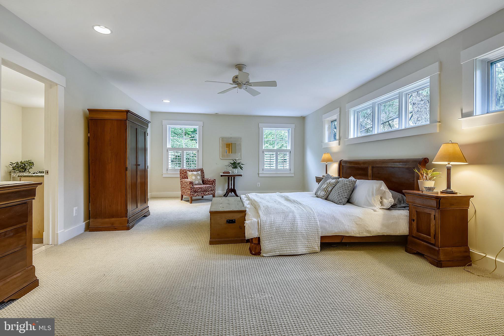 MURRAY HILL - Residential