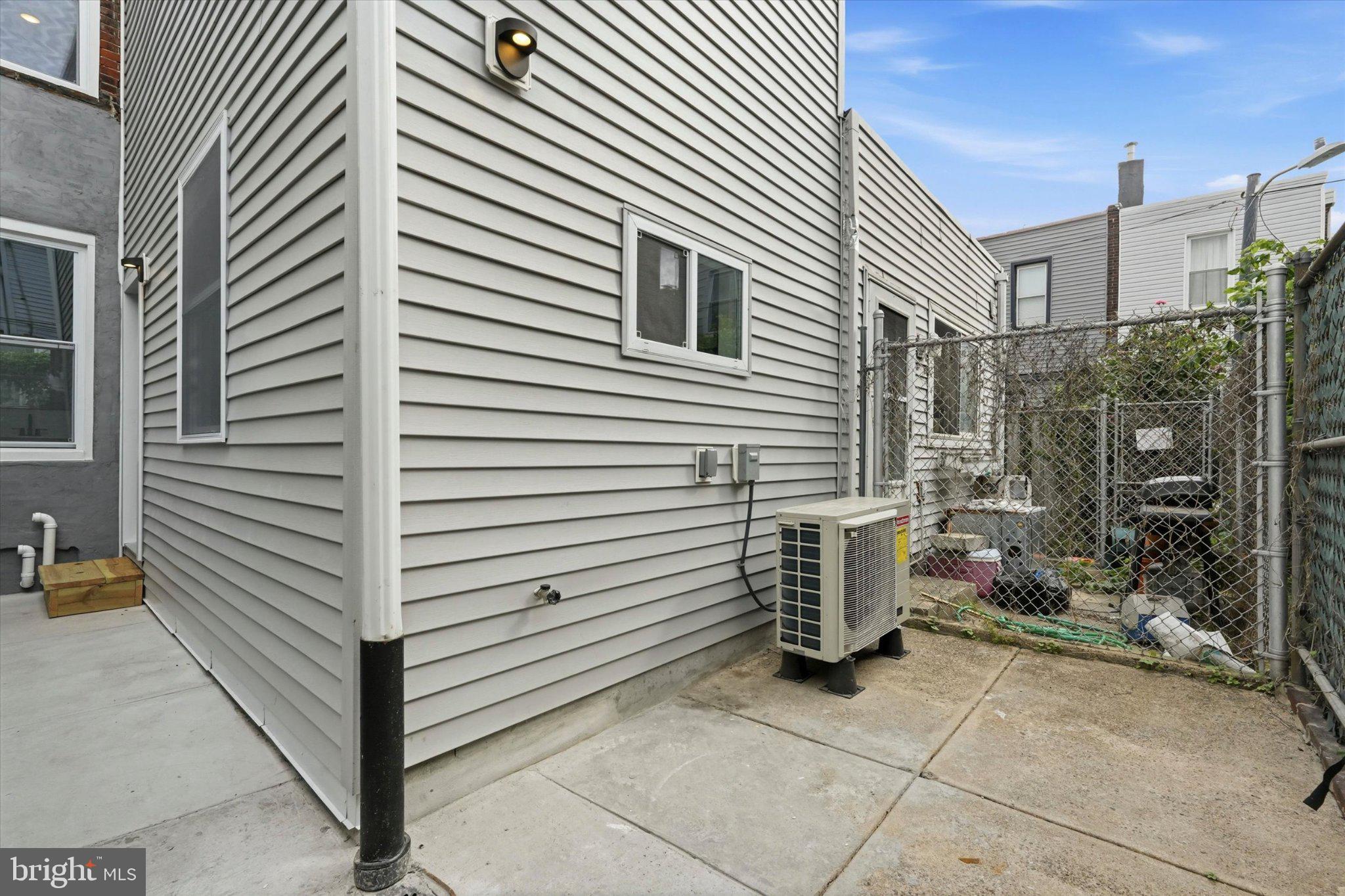 PORT RICHMOND - Residential