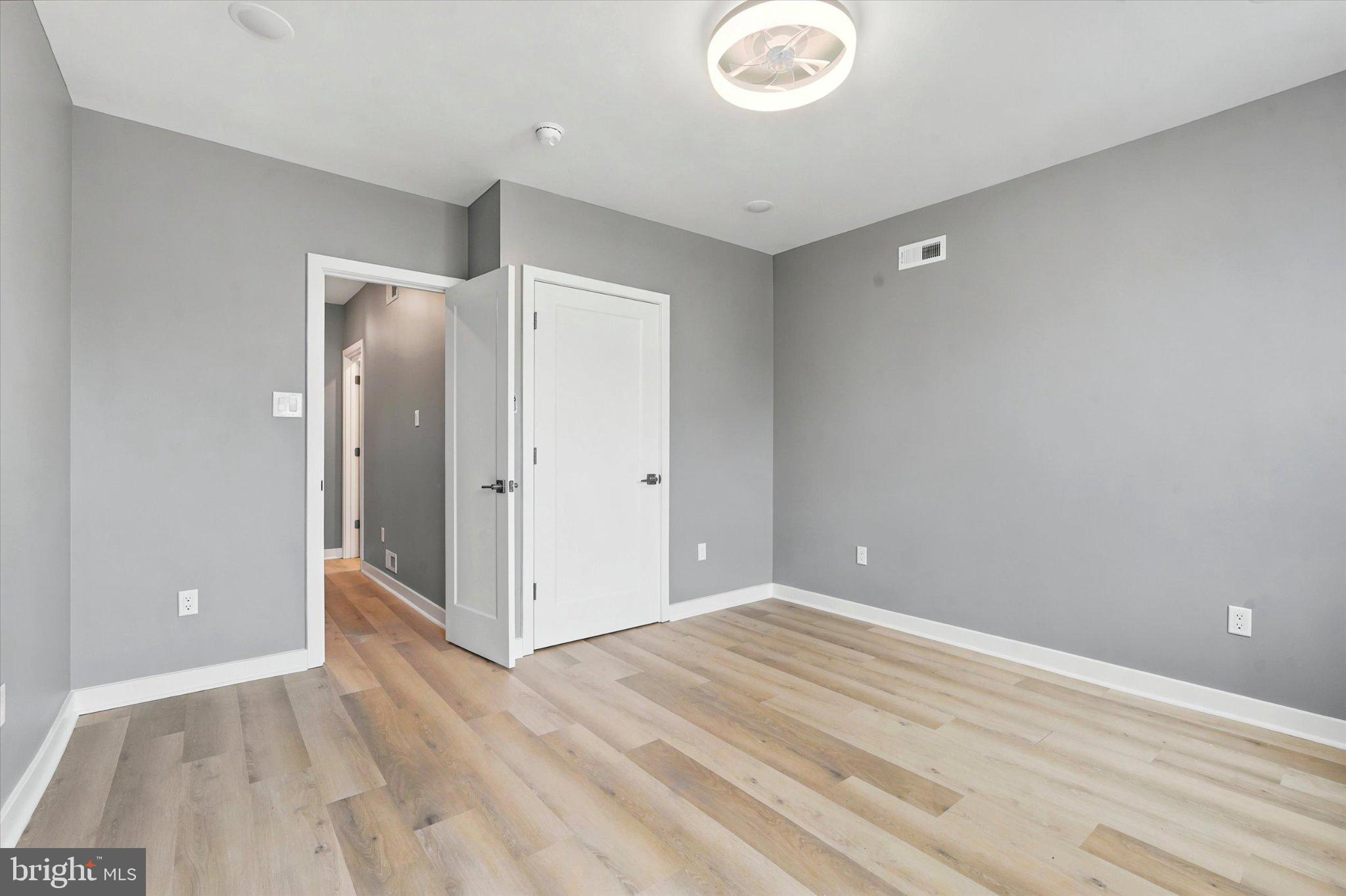PORT RICHMOND - Residential