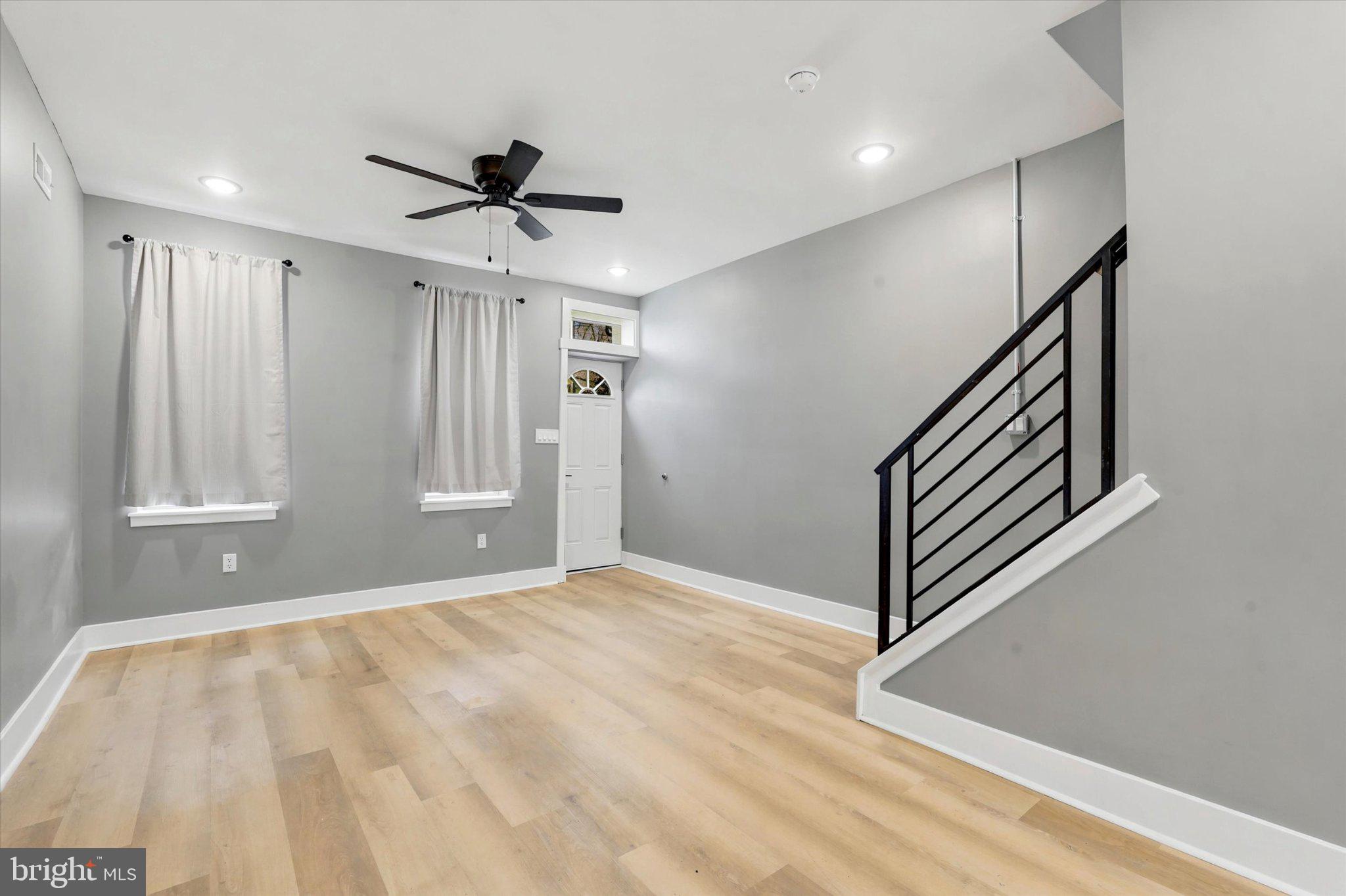 PORT RICHMOND - Residential