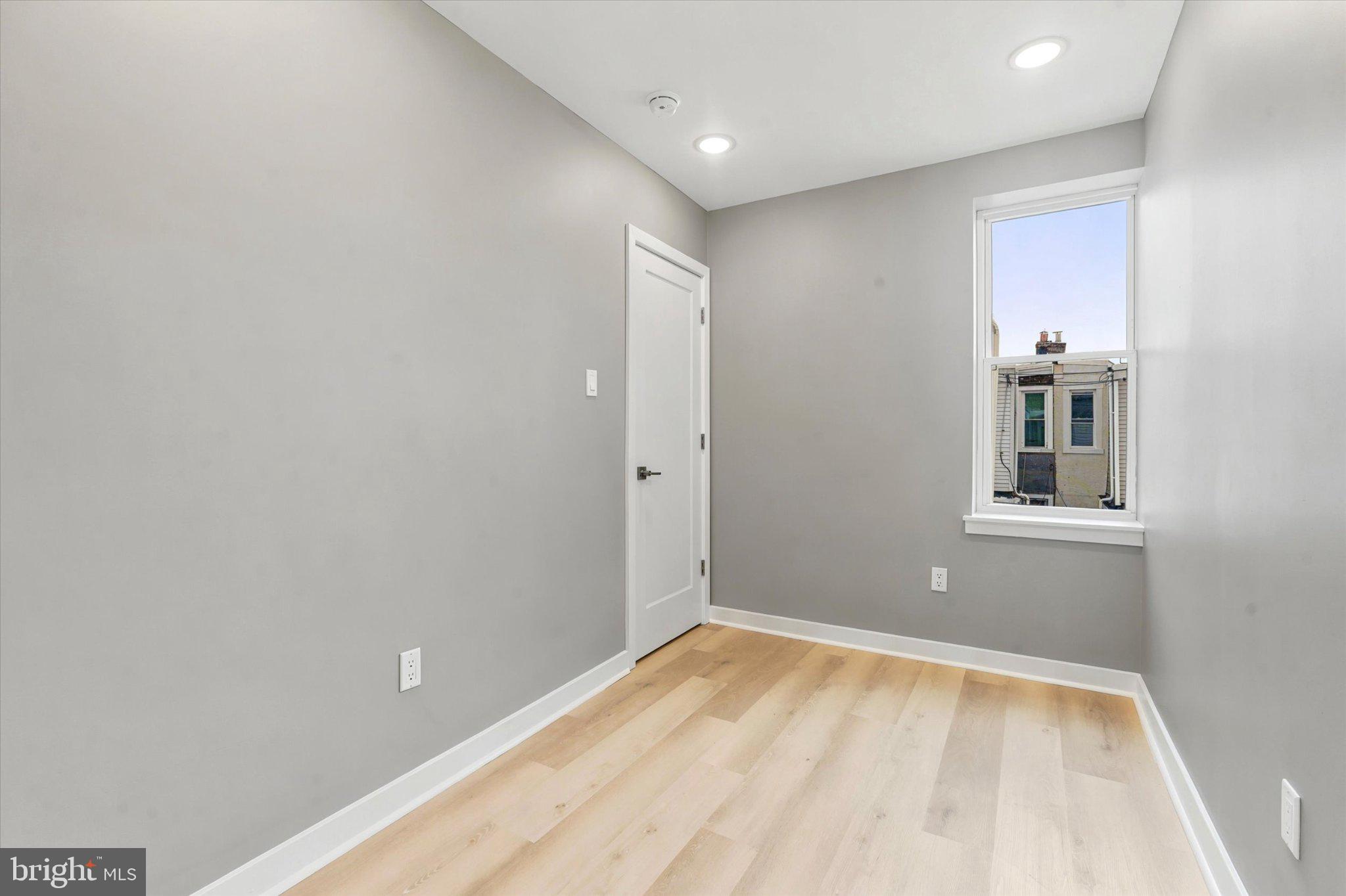PORT RICHMOND - Residential
