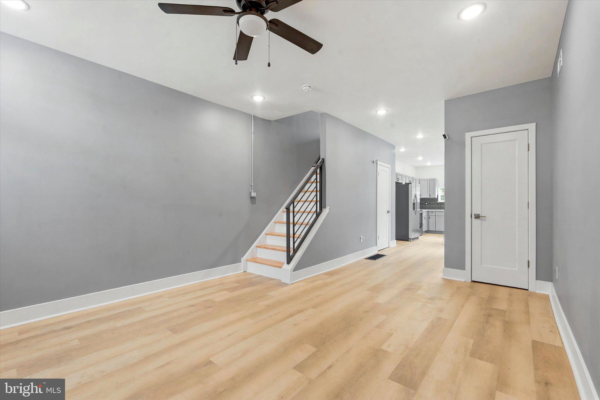 PORT RICHMOND - Residential
