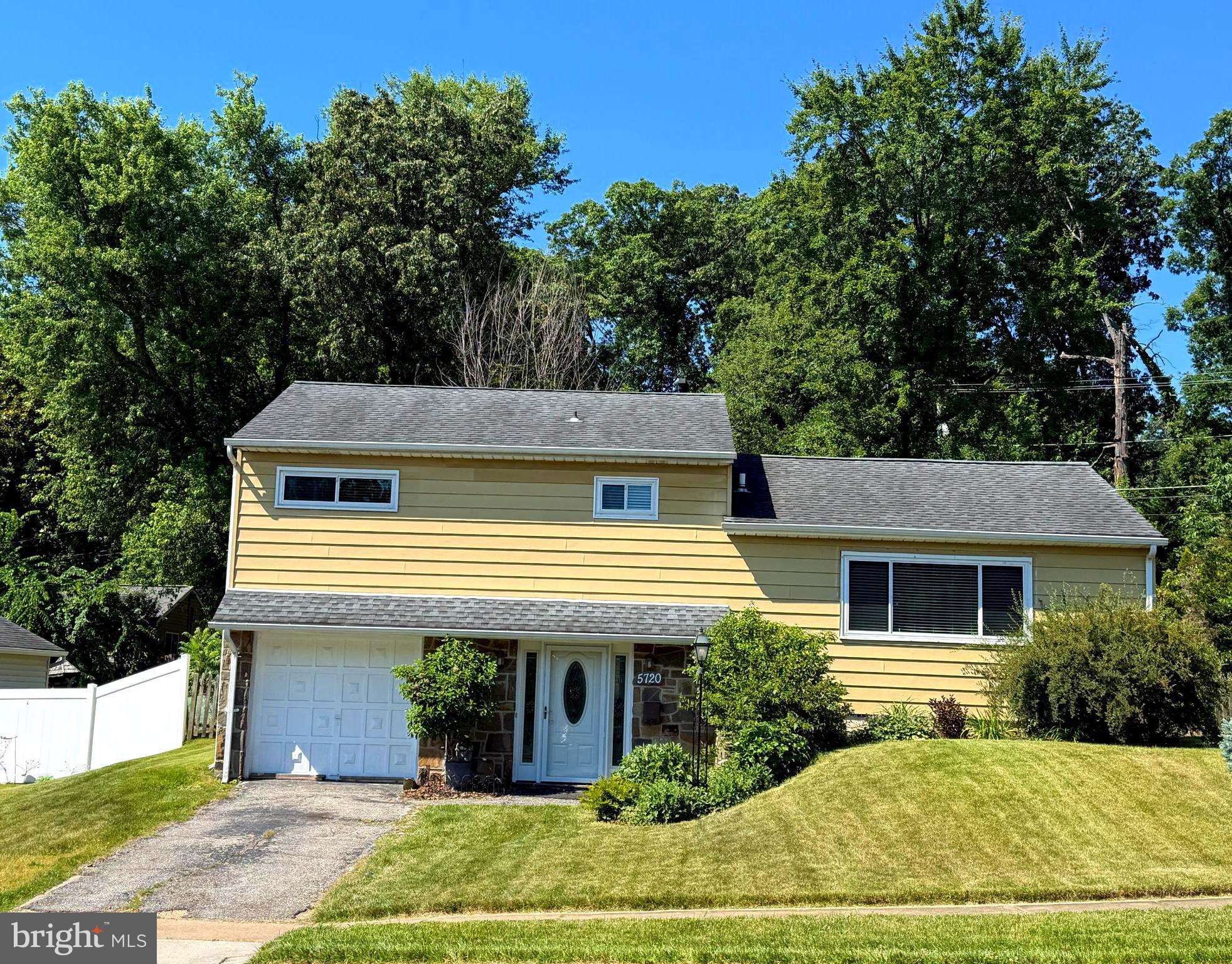 Here is your chance to live in the desirable neighborhood of Wynnewood, at an great price!**Gleaming Hardwood floors in most of the house**Freshly painted throughout!**New ceramic tile floors in foyer and bathrooms**Enjoy the summer days in your screened-in porch!**The one car garage could be converted into an enlarged family room or 4th bedroom.** Spacious and private tree lined, fenced rear yard**
Availability to join the beautiful  Wynnewood community pool!**Charming area with restaurants, shopping, 4th of July parade and main street Arts festival!**Great commuter area with walking distance to MARC Train and close to 695, I-95, 895 and downtown Baltimore.**Hurry before it's gone!