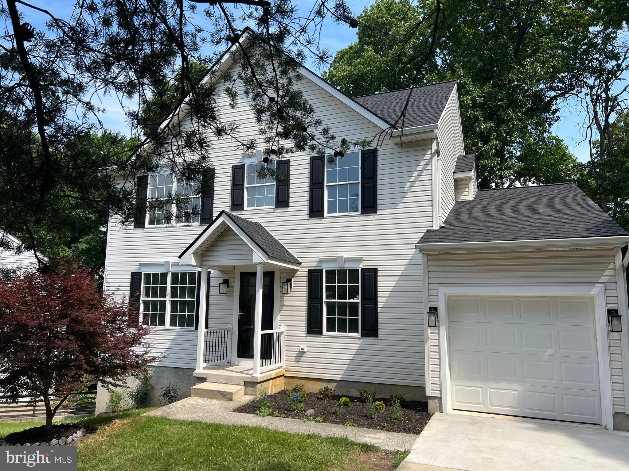 ASHTON WOODS - Residential