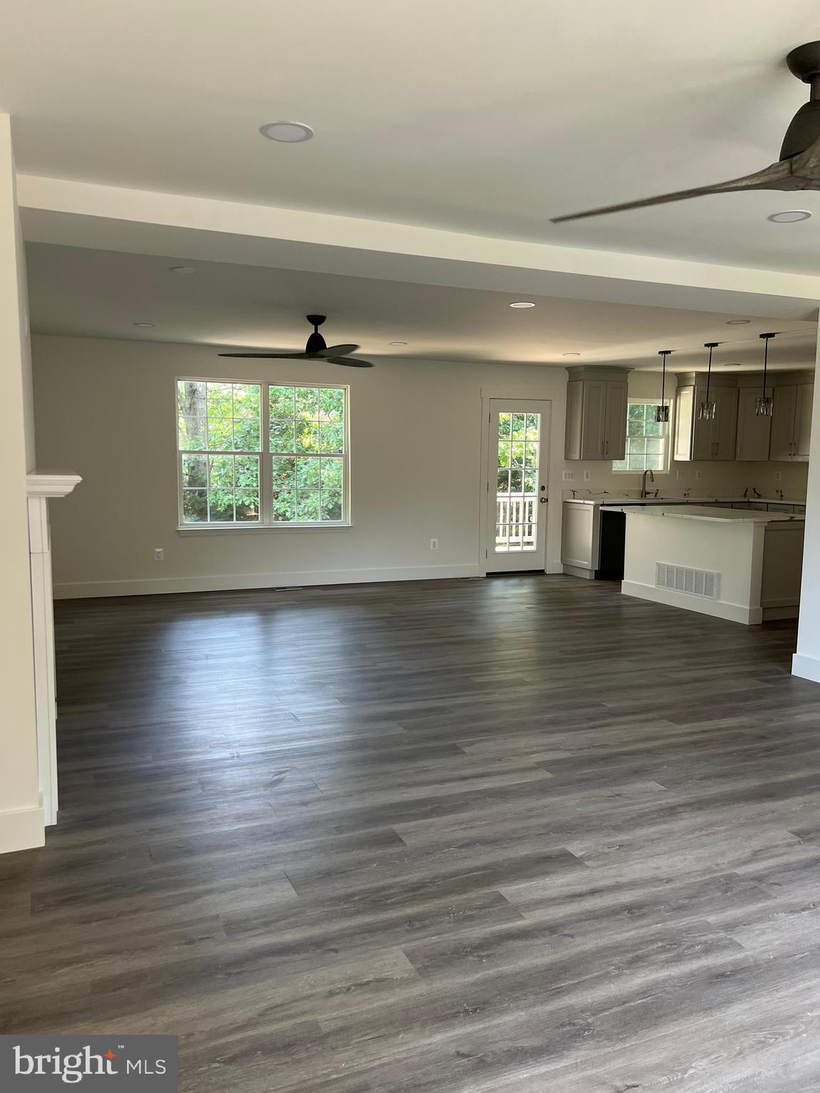 ASHTON WOODS - Residential