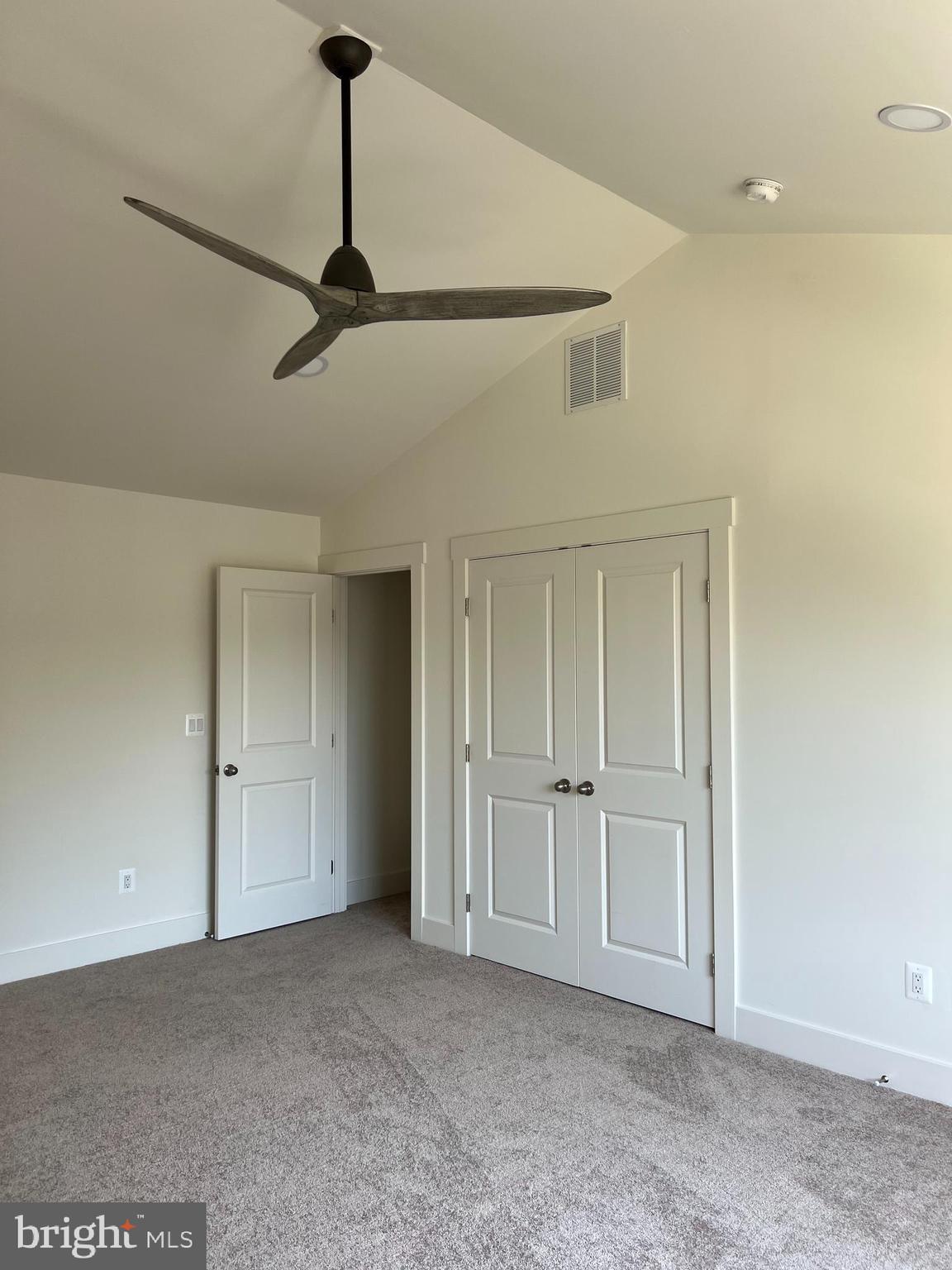 ASHTON WOODS - Residential