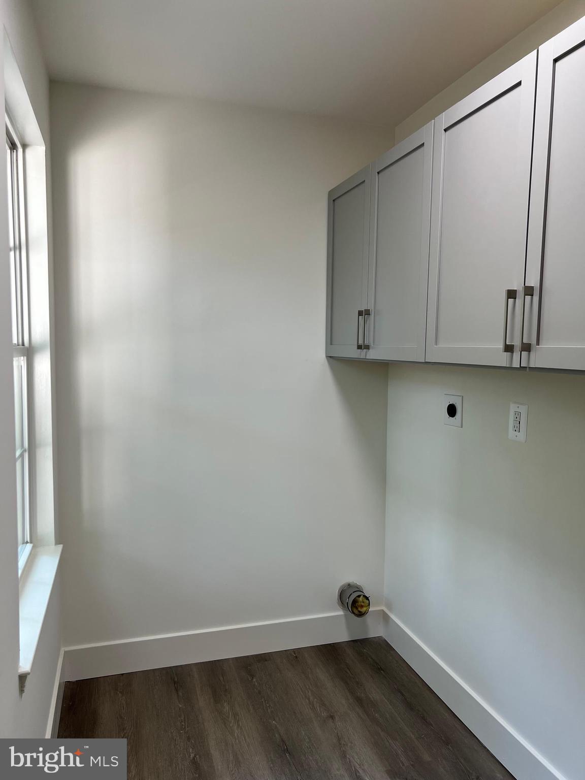 ASHTON WOODS - Residential