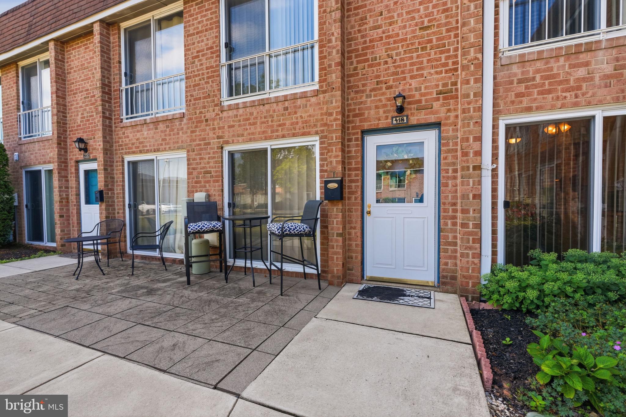 YORKTOWN - Residential