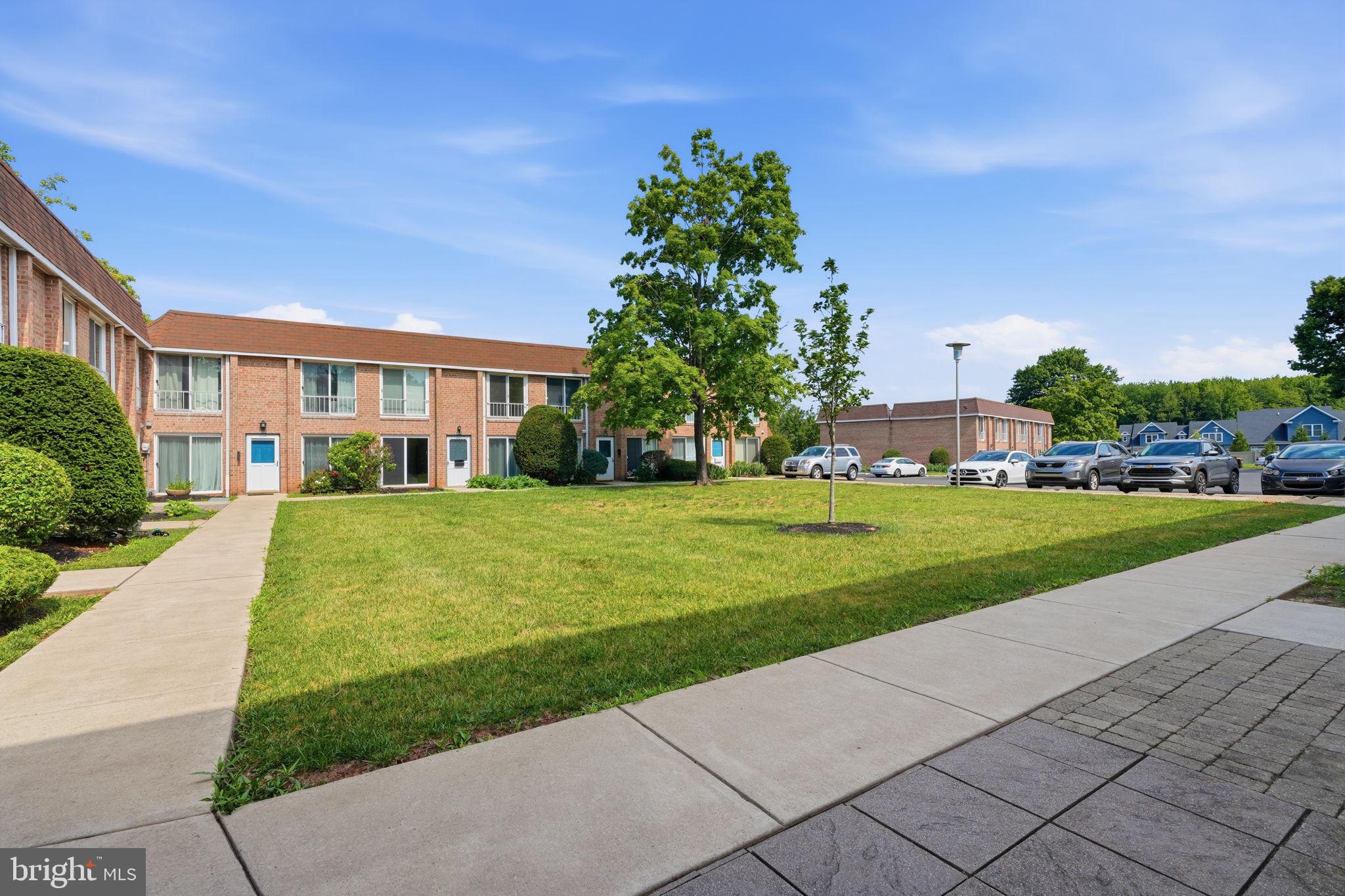 YORKTOWN - Residential