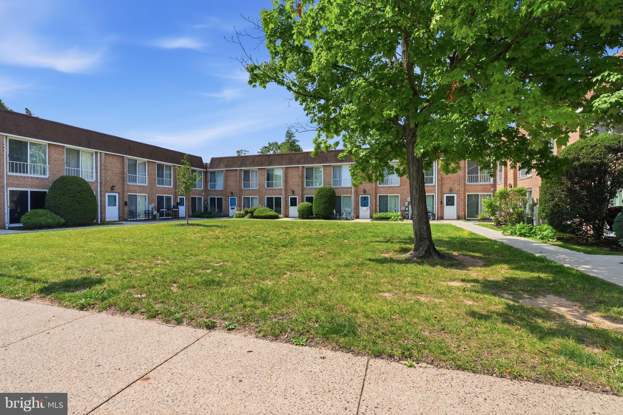 YORKTOWN - Residential
