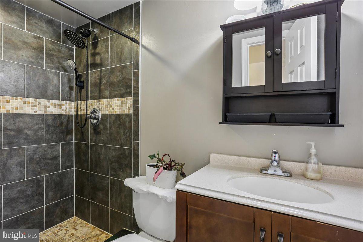 GLEN HILLS - Residential