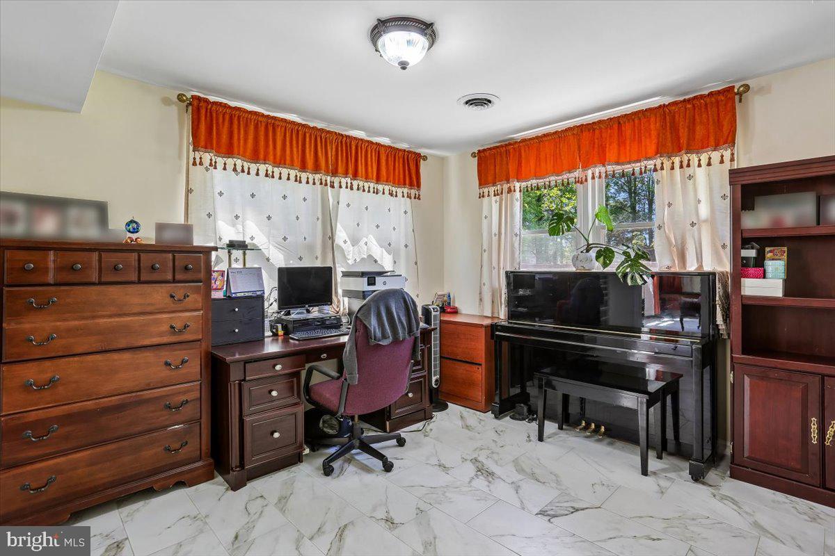 GLEN HILLS - Residential