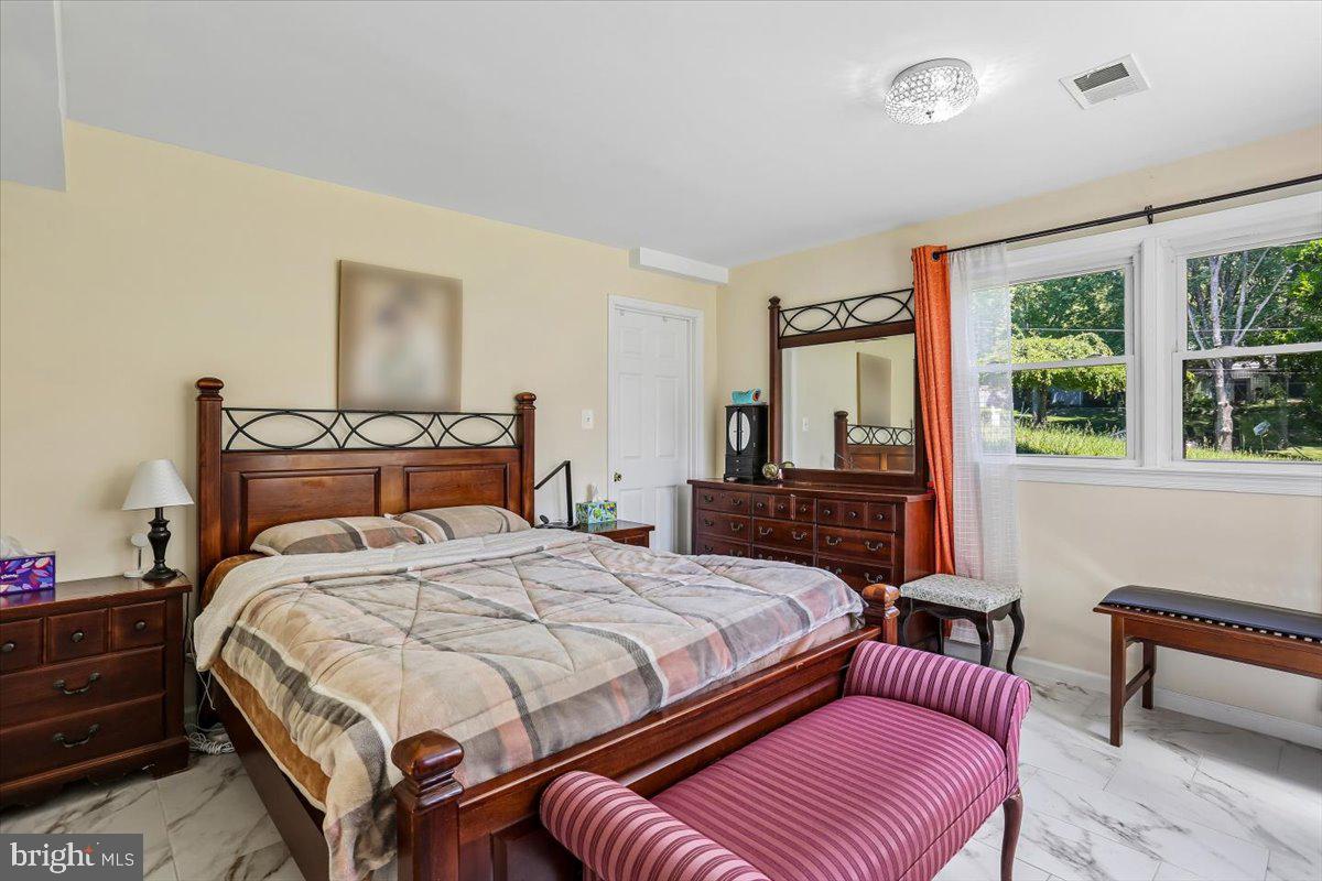 GLEN HILLS - Residential