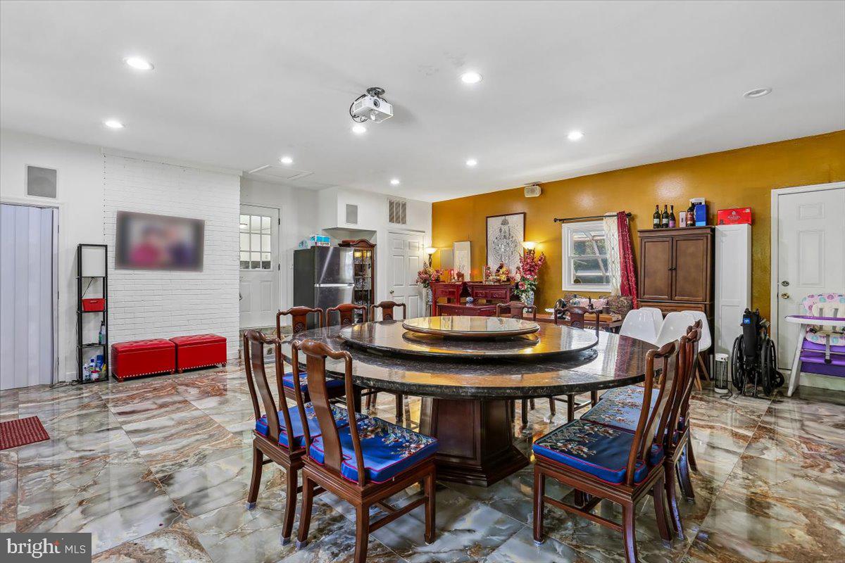 GLEN HILLS - Residential