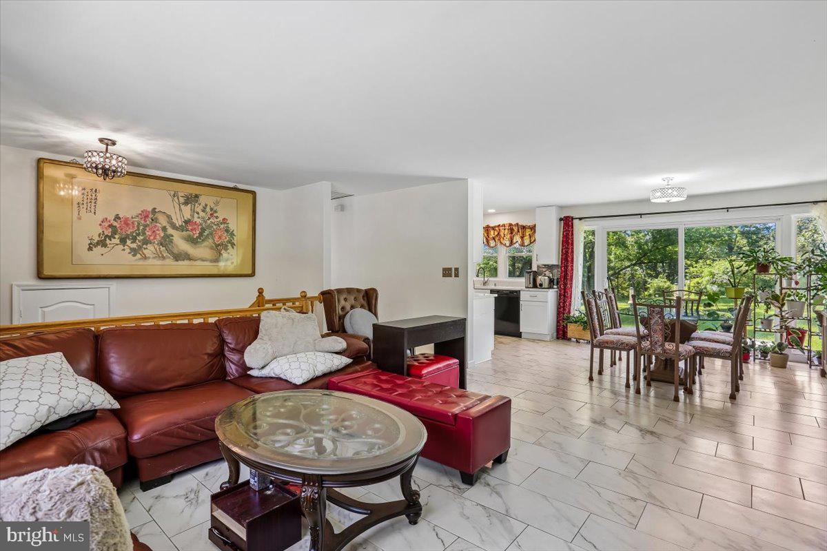 GLEN HILLS - Residential