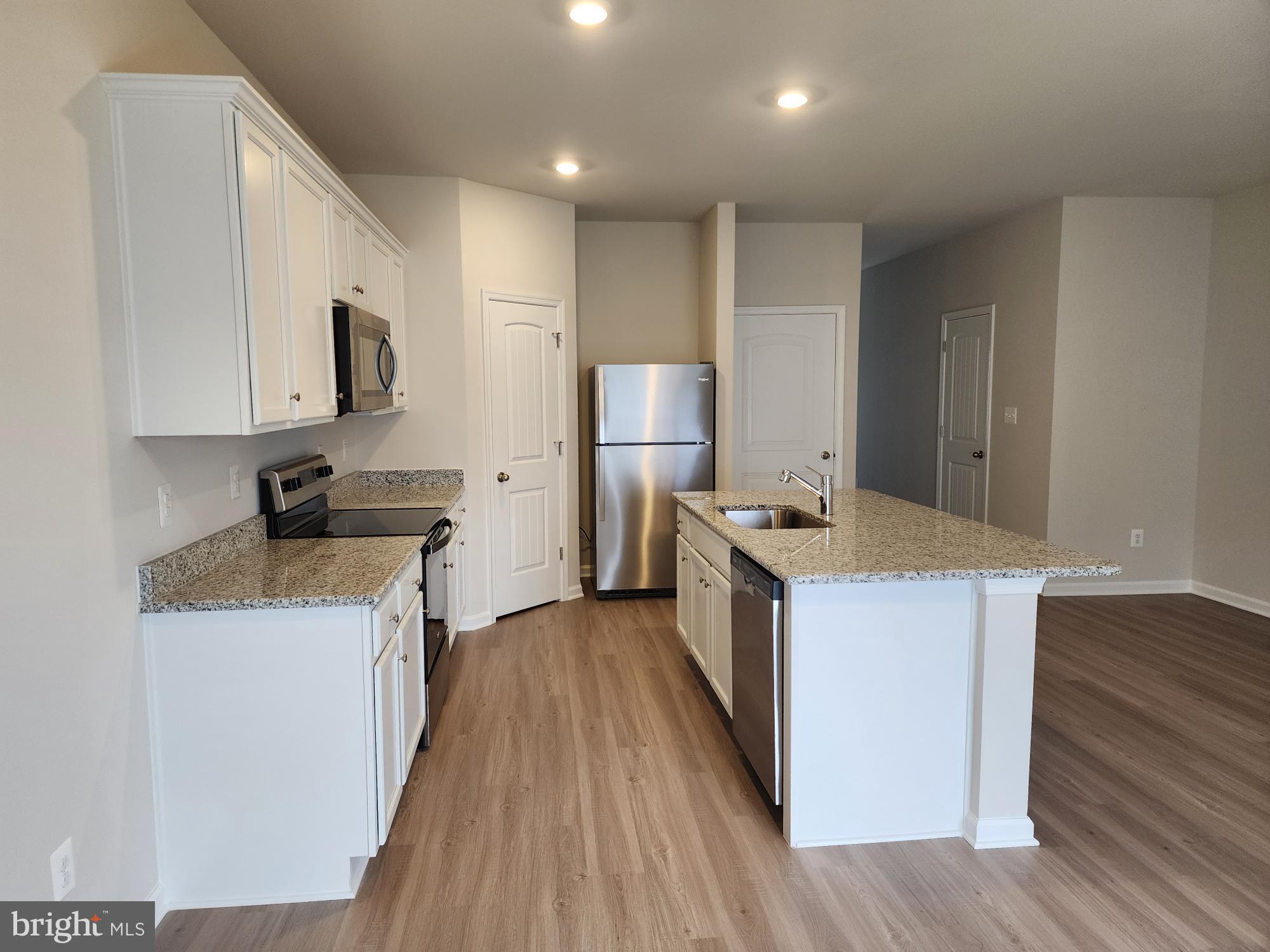 HOMEPLACE AT RIVERSIDE - Residential Lease