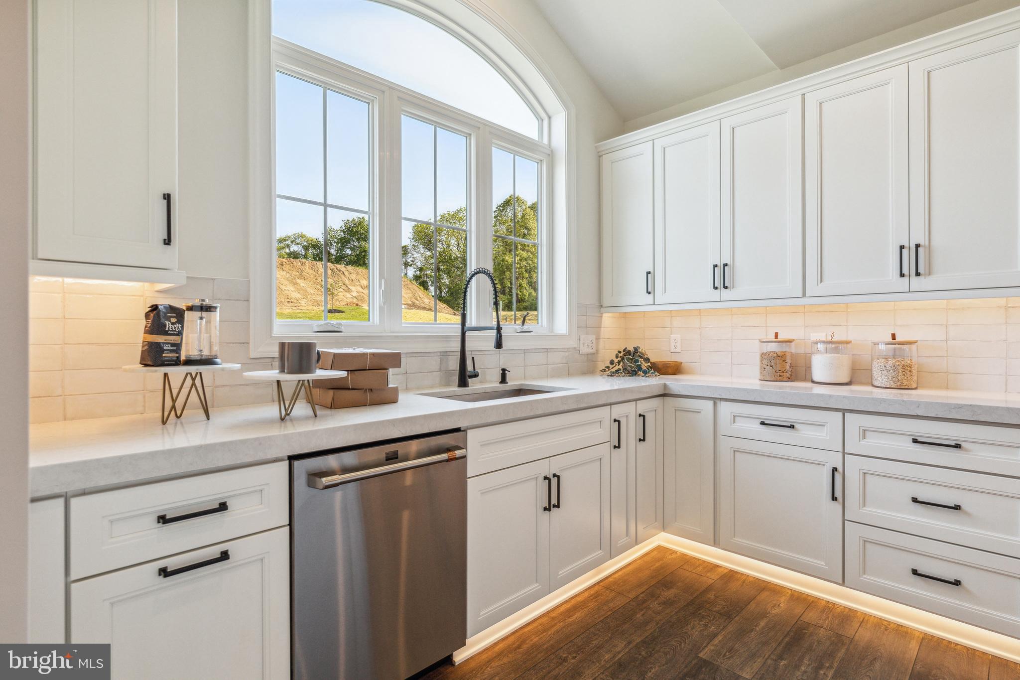 MAPLE RIDGE ESTATES - Residential