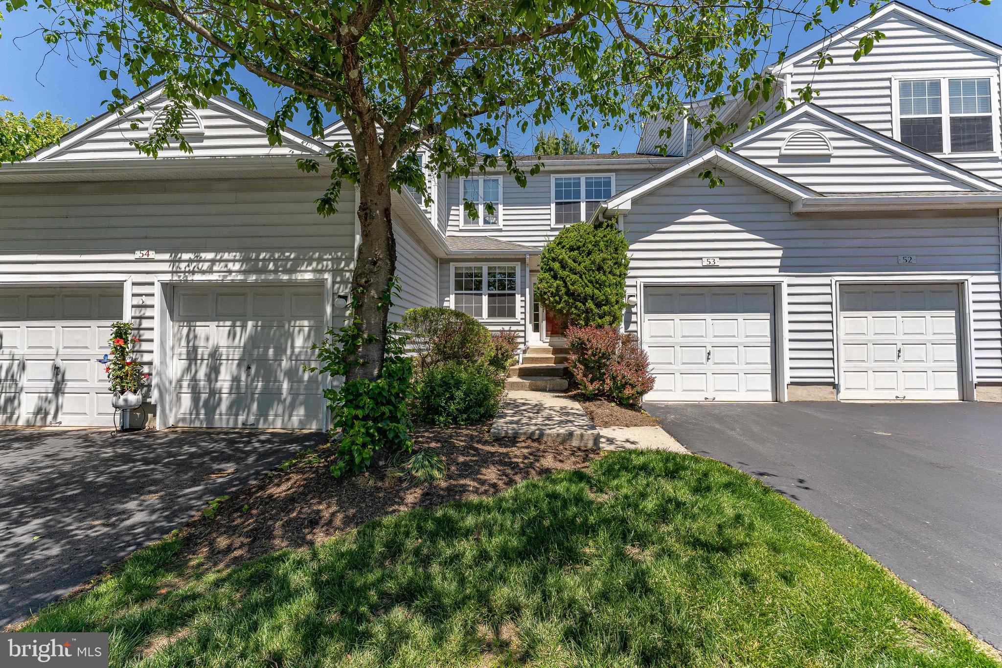 THORNHILL - Residential