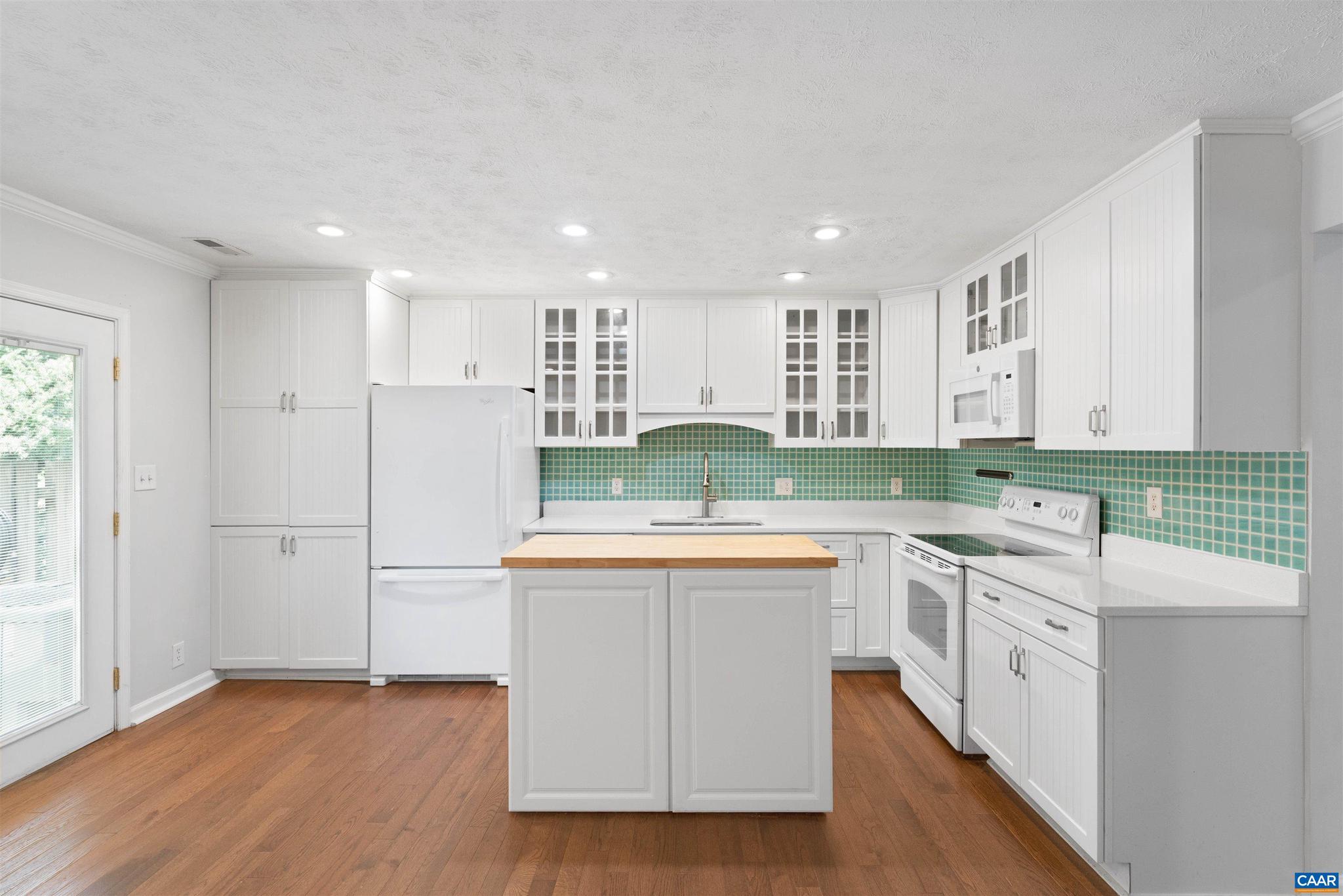 SHERWOOD MANOR - Residential