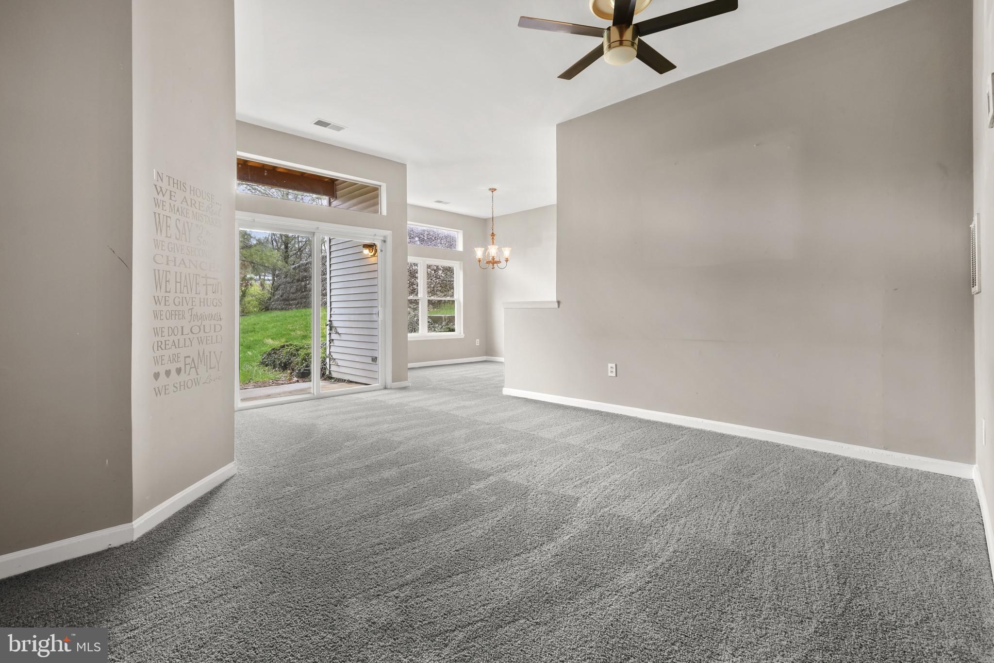 RIVERCHASE - Residential