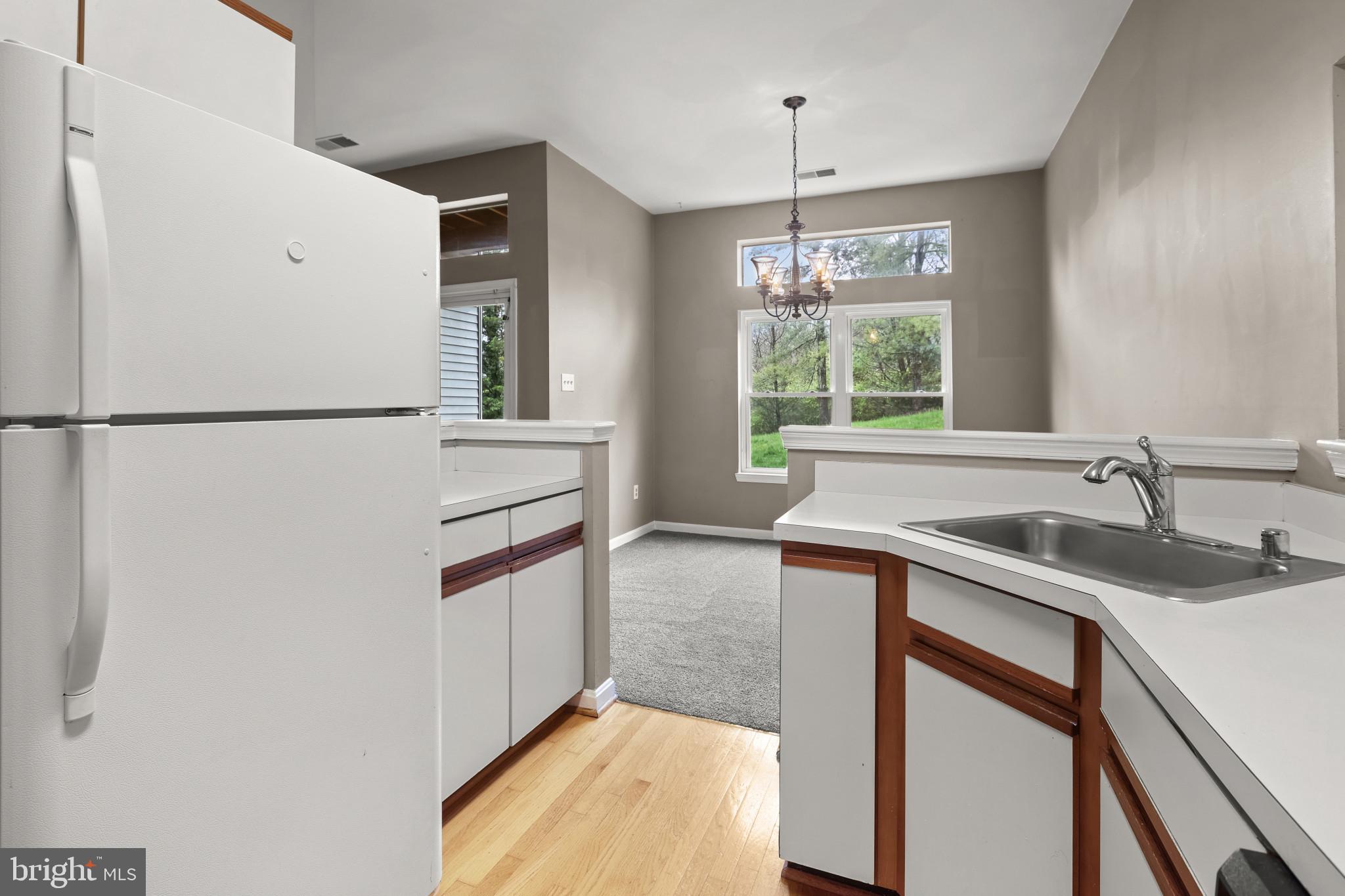 RIVERCHASE - Residential