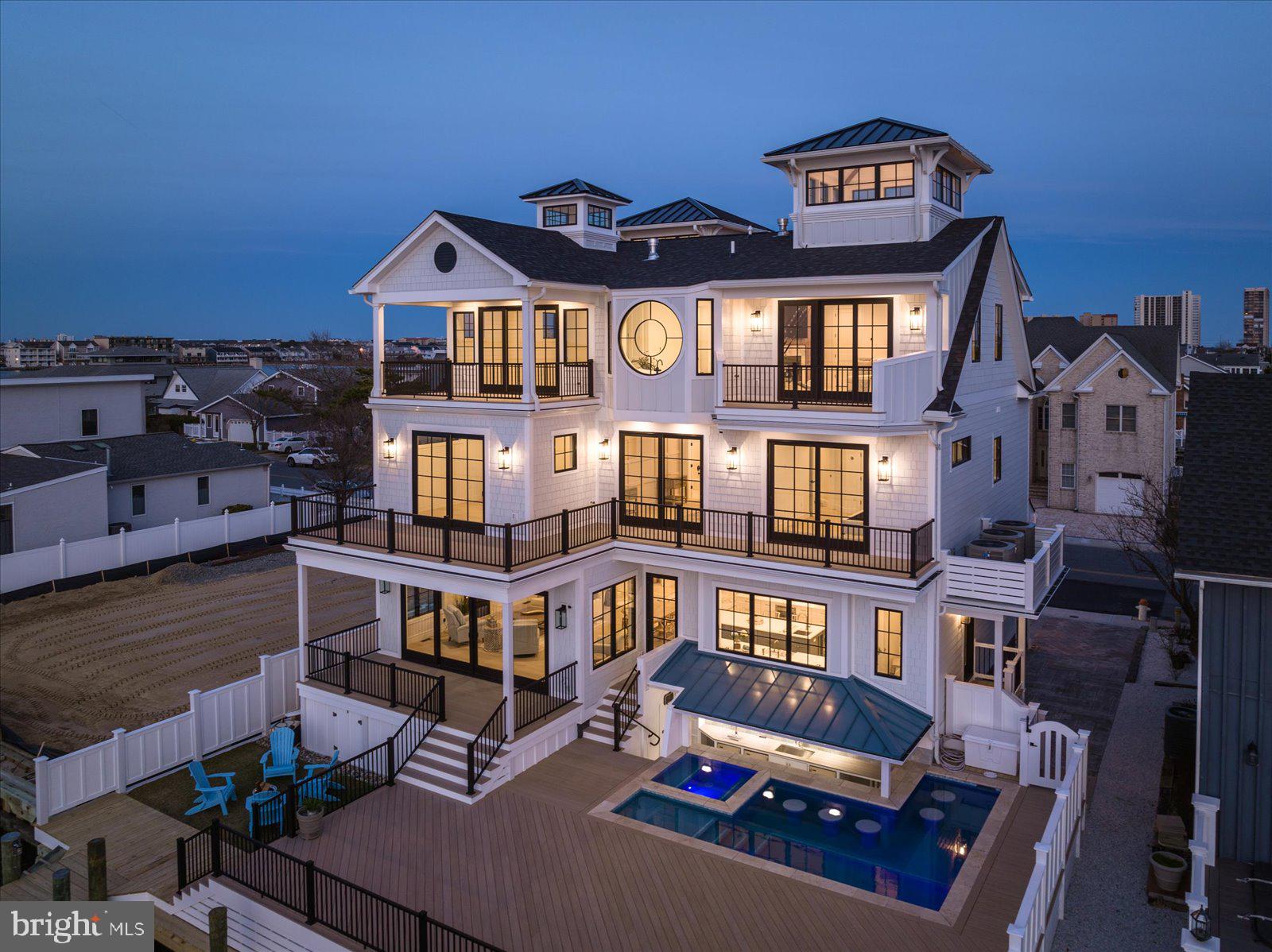 CAINE KEYS II EXT - Residential