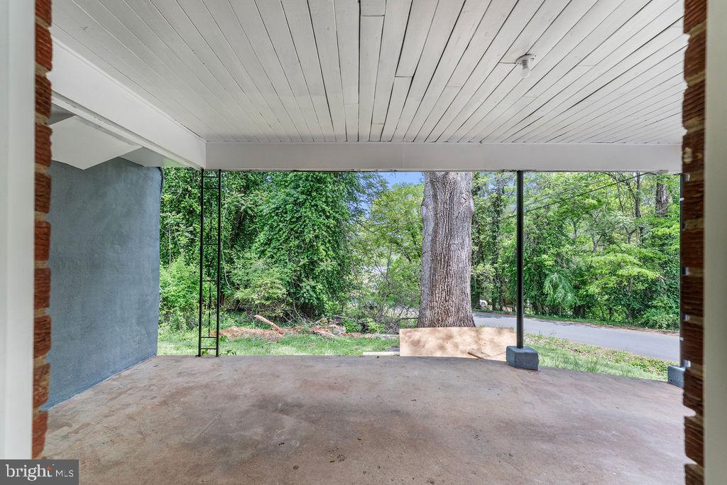 CRESTVIEW - Residential