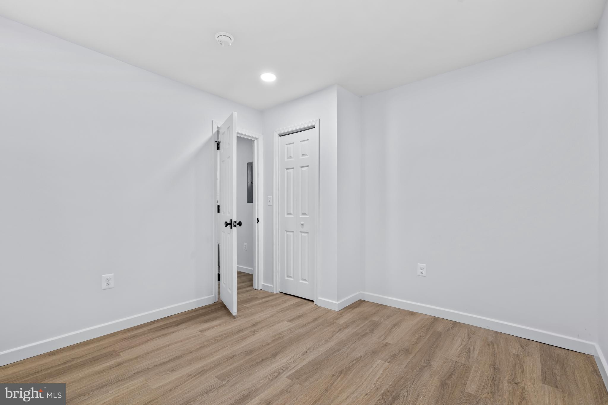RADNOR WINSTON - Residential