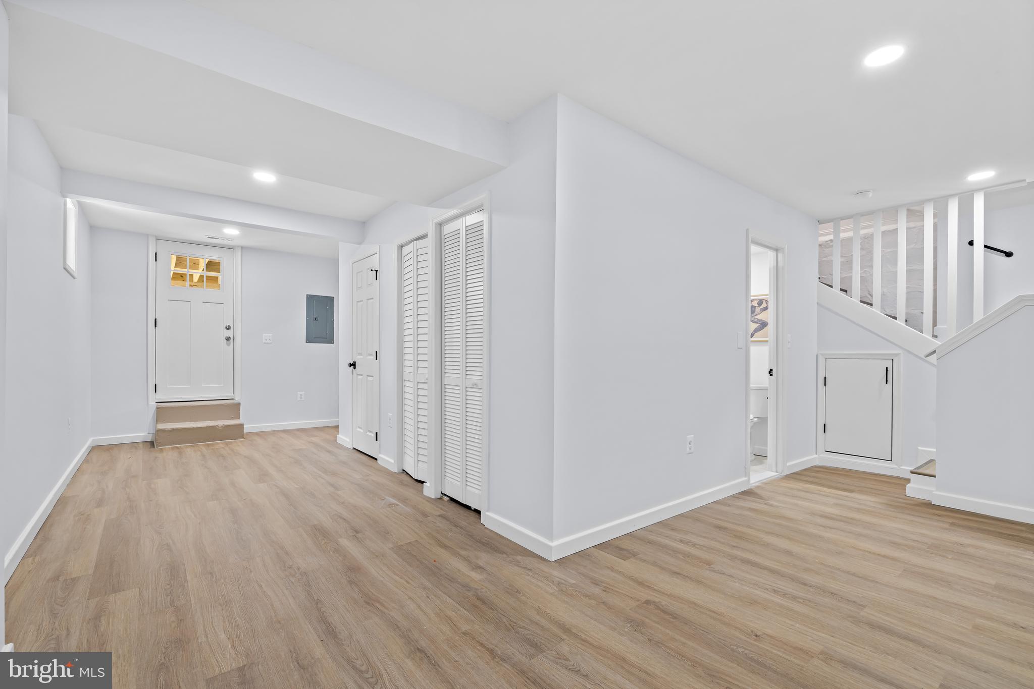 RADNOR WINSTON - Residential