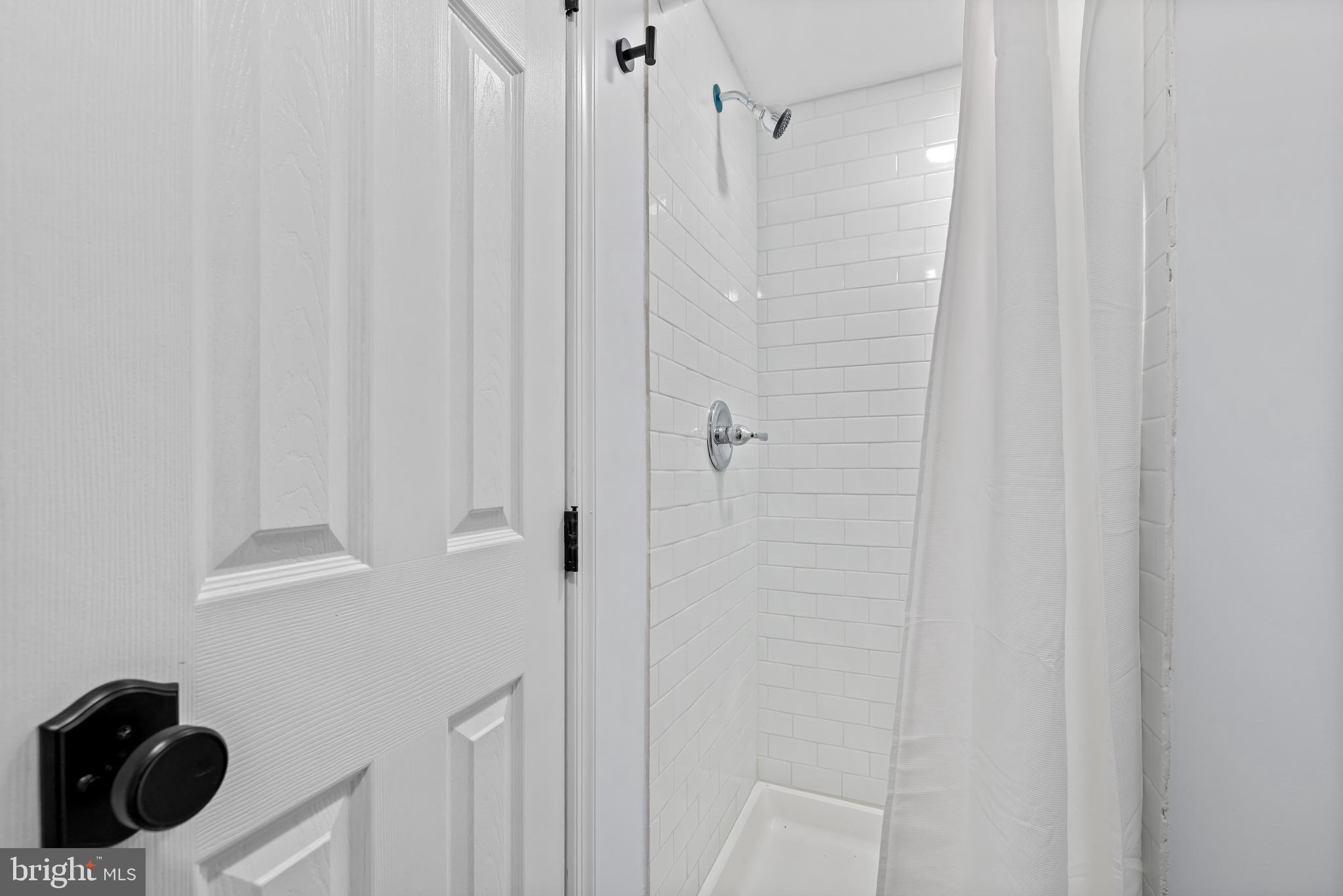 RADNOR WINSTON - Residential