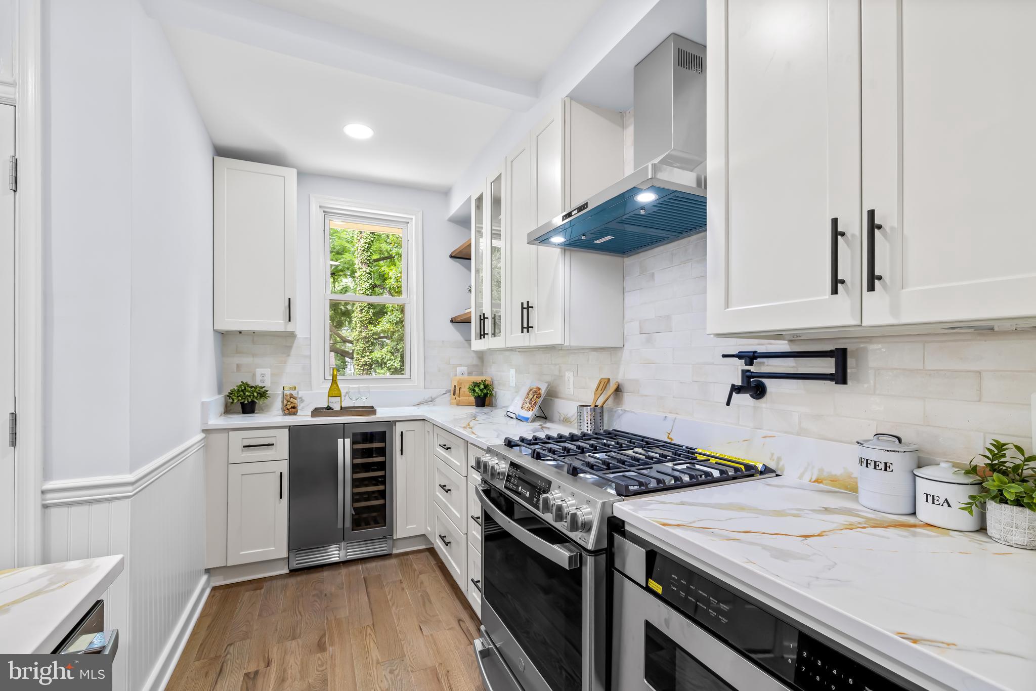RADNOR WINSTON - Residential