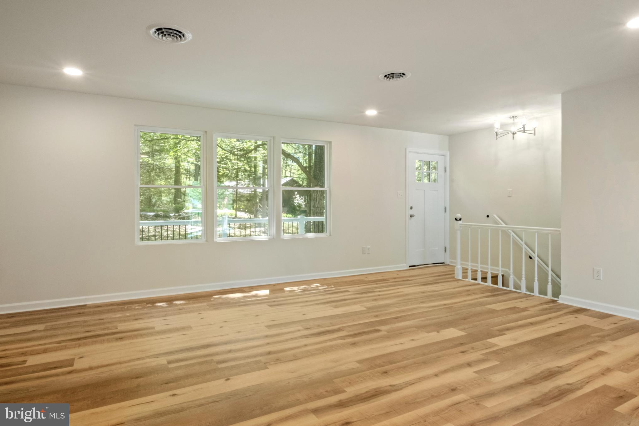 WOODBRIER MANOR - Residential