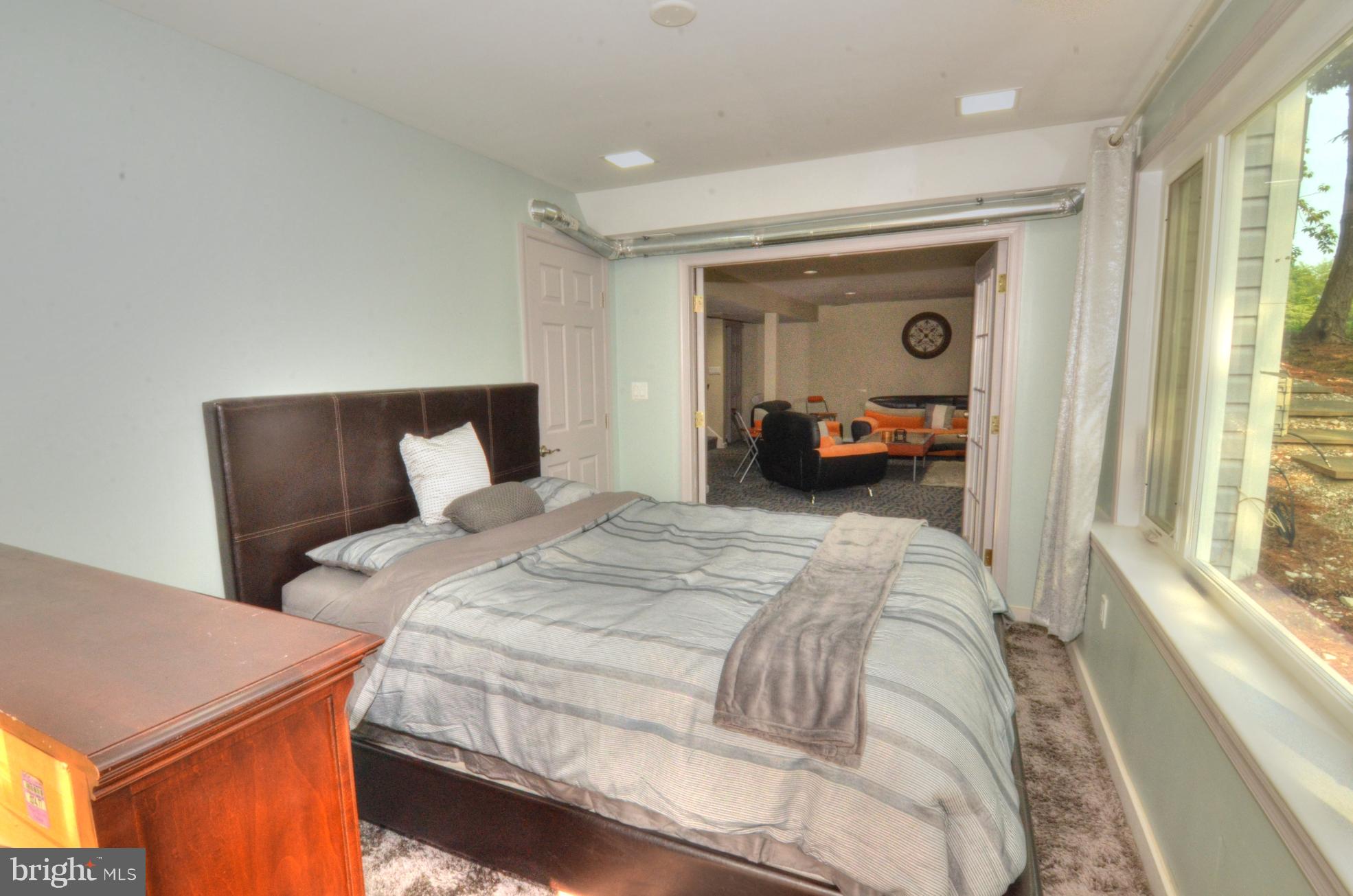 PLEASANT VALLEY - Residential Lease