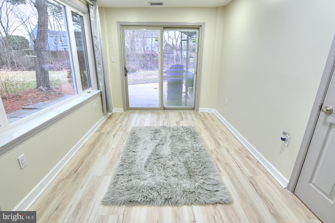 PLEASANT VALLEY - Residential Lease