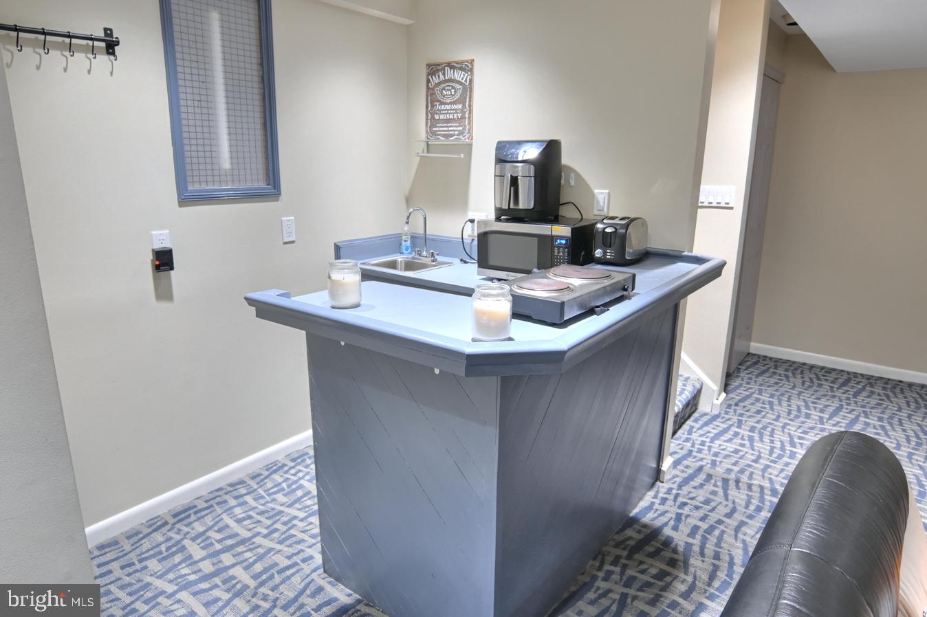 PLEASANT VALLEY - Residential Lease