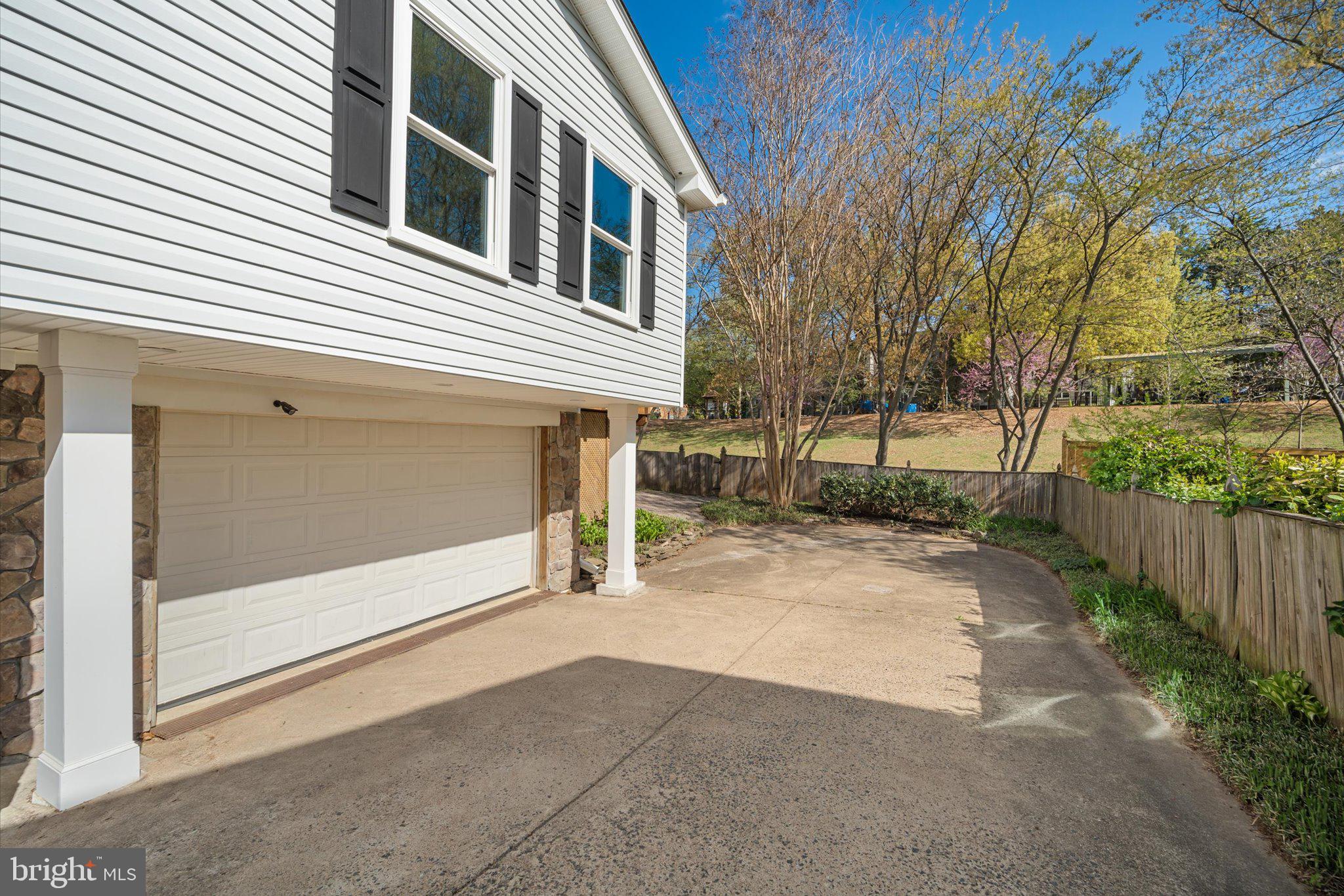 WILLET HEIGHTS - Residential