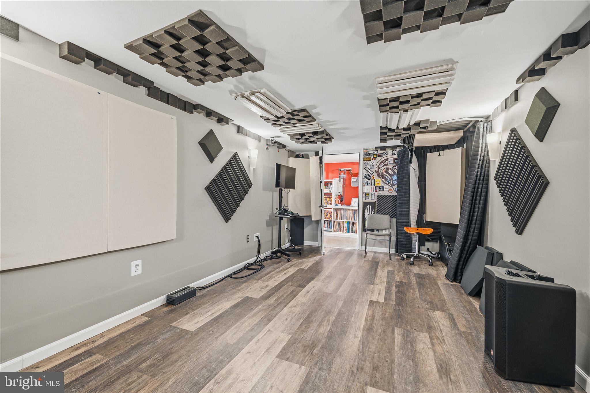 WILLET HEIGHTS - Residential