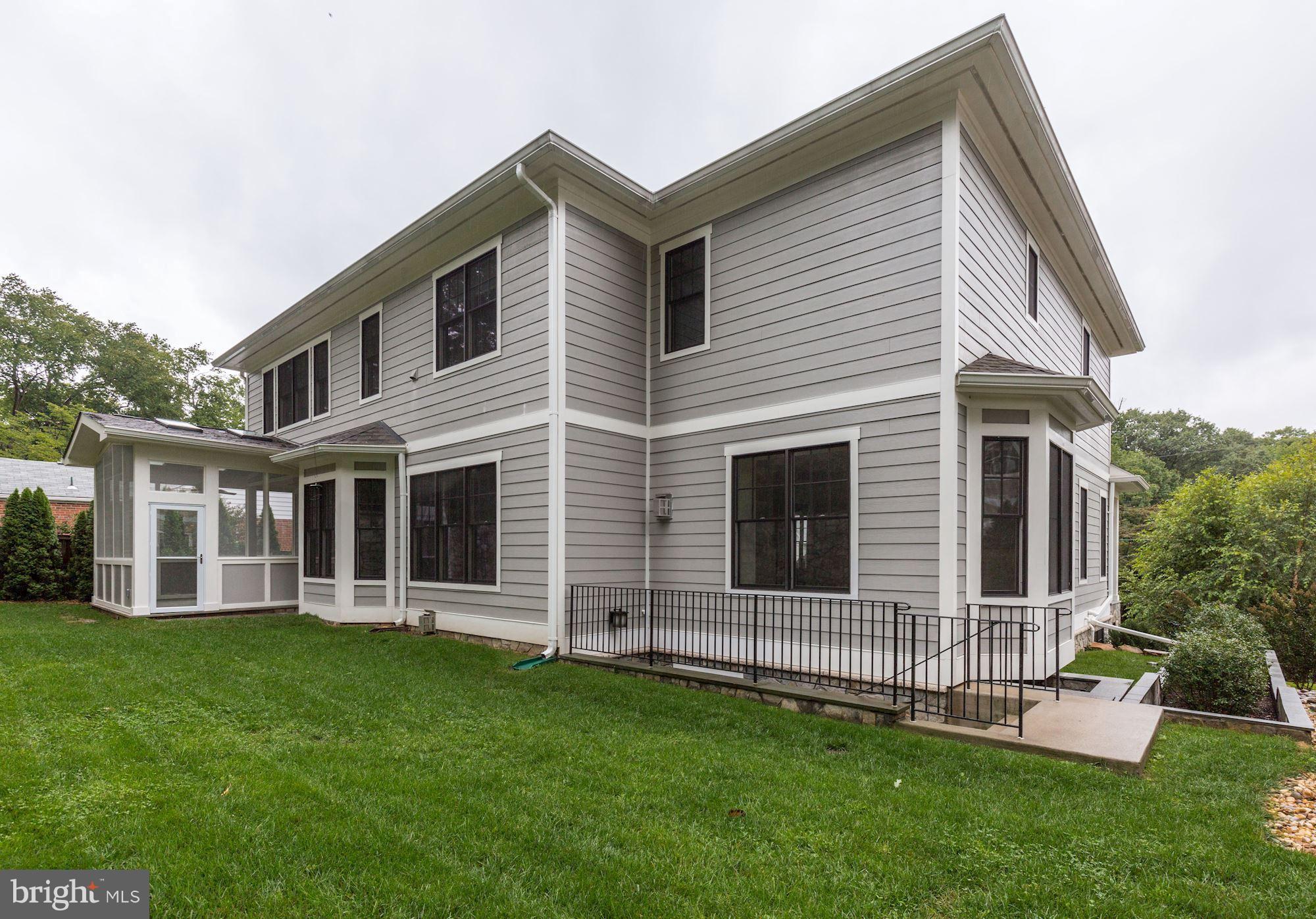 COUNTRY CLUB HILLS - Residential
