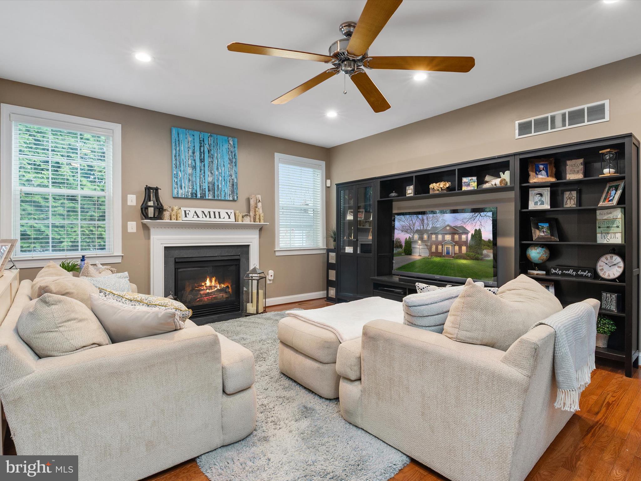 WHITEHALL BEACH - Residential