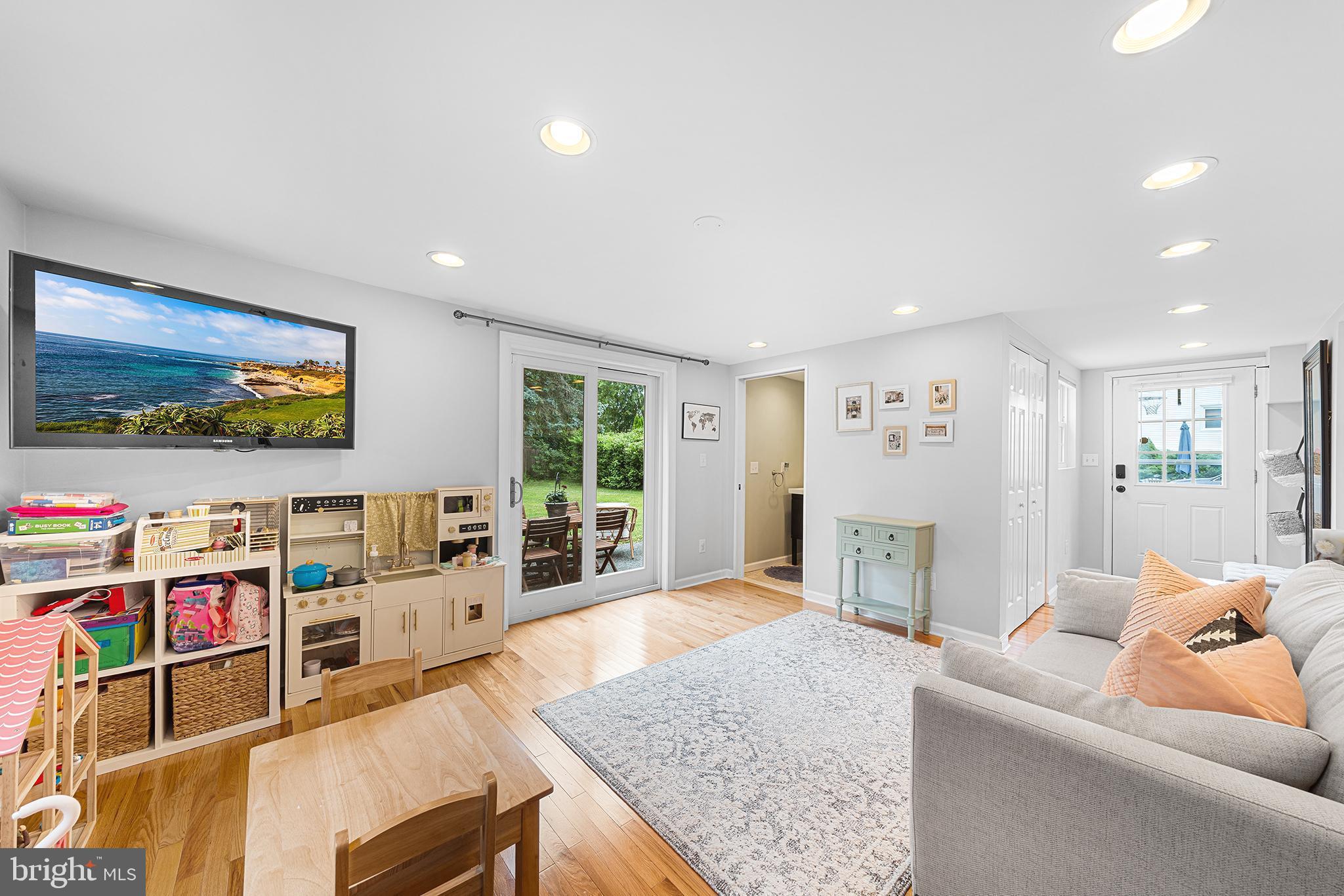 ARDMORE PARK - Residential