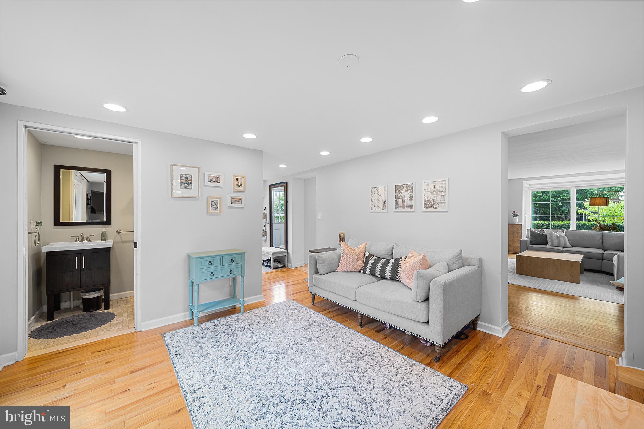 ARDMORE PARK - Residential