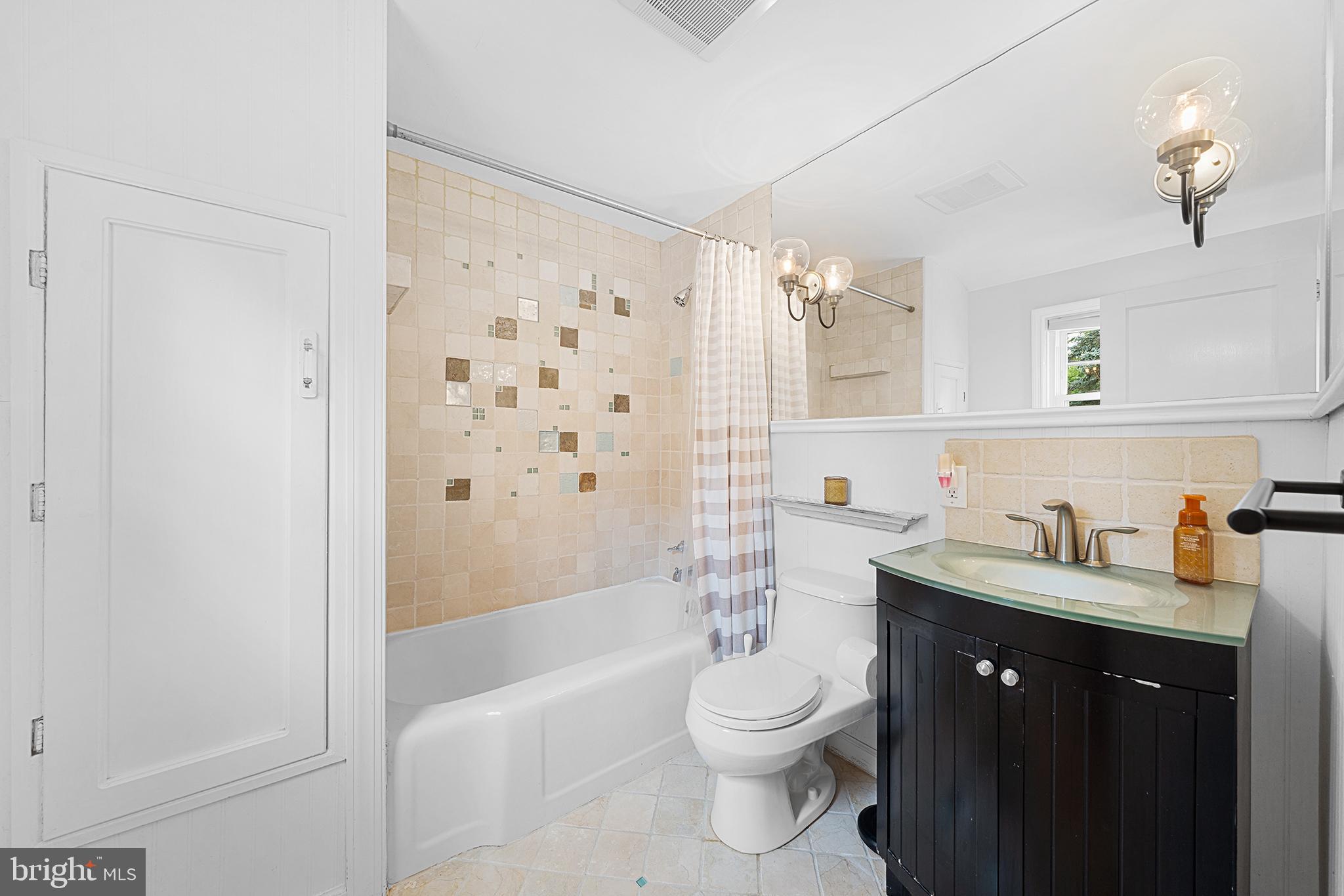 ARDMORE PARK - Residential