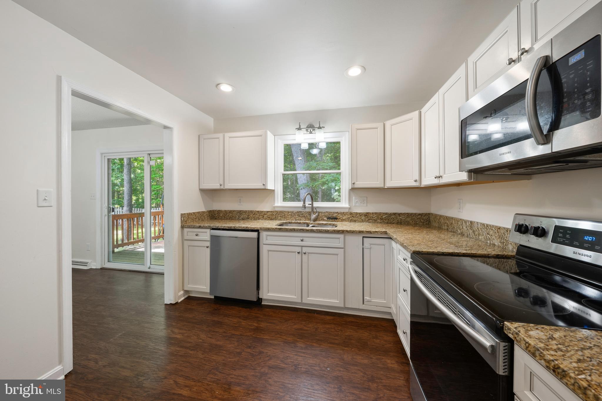 CEDAR COVE - Residential