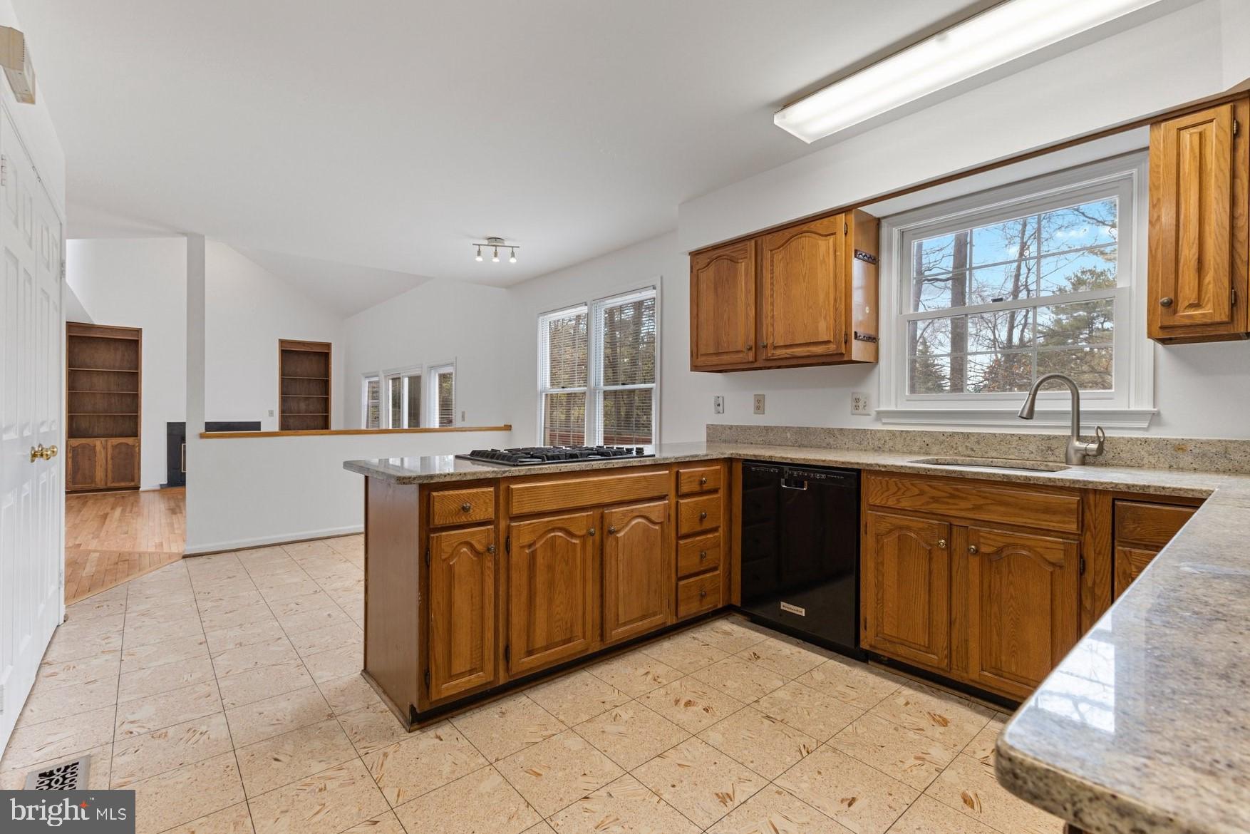 ORCHARD RIDGE - Residential Lease