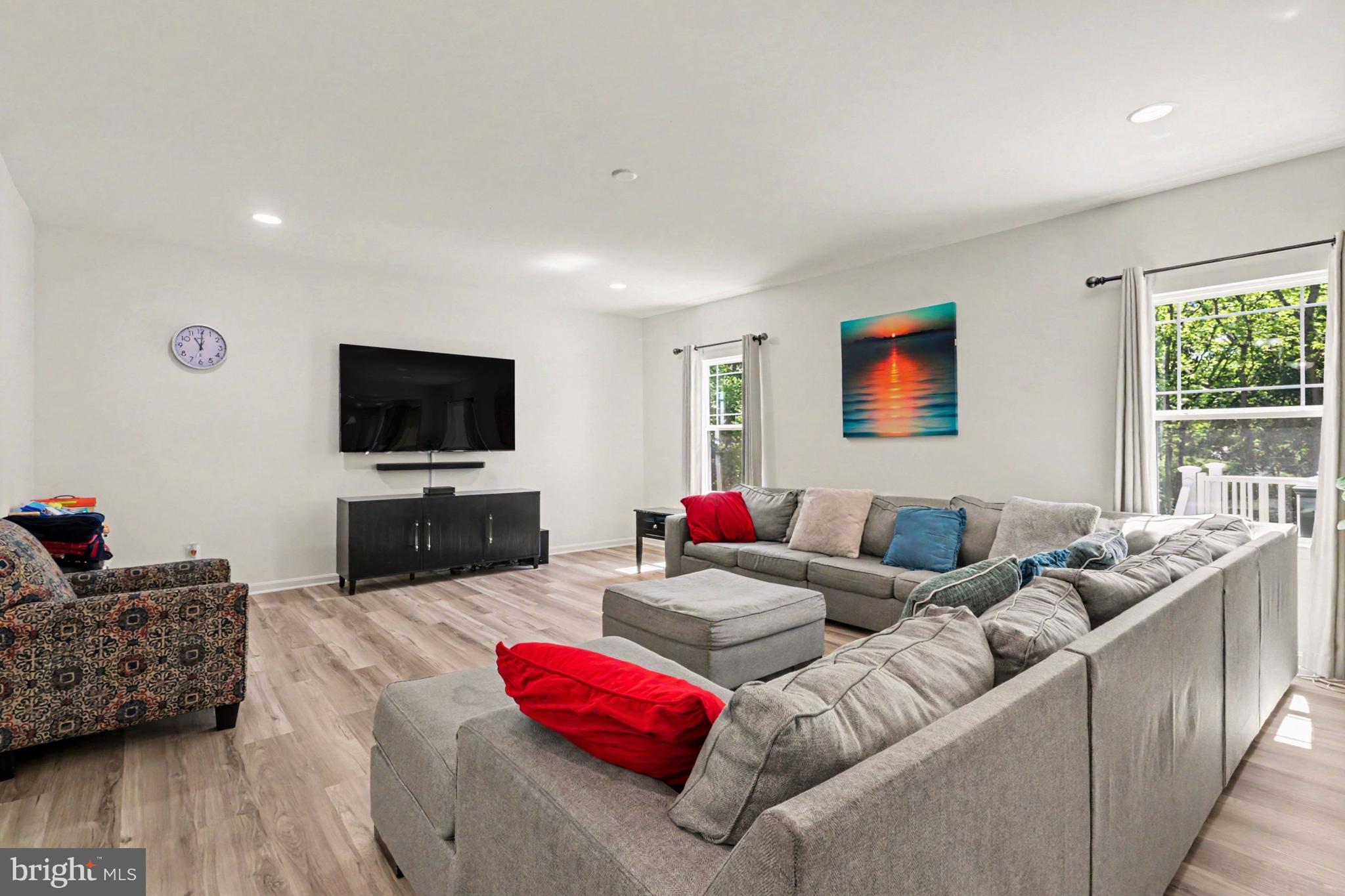 CROSBY COURT - Residential