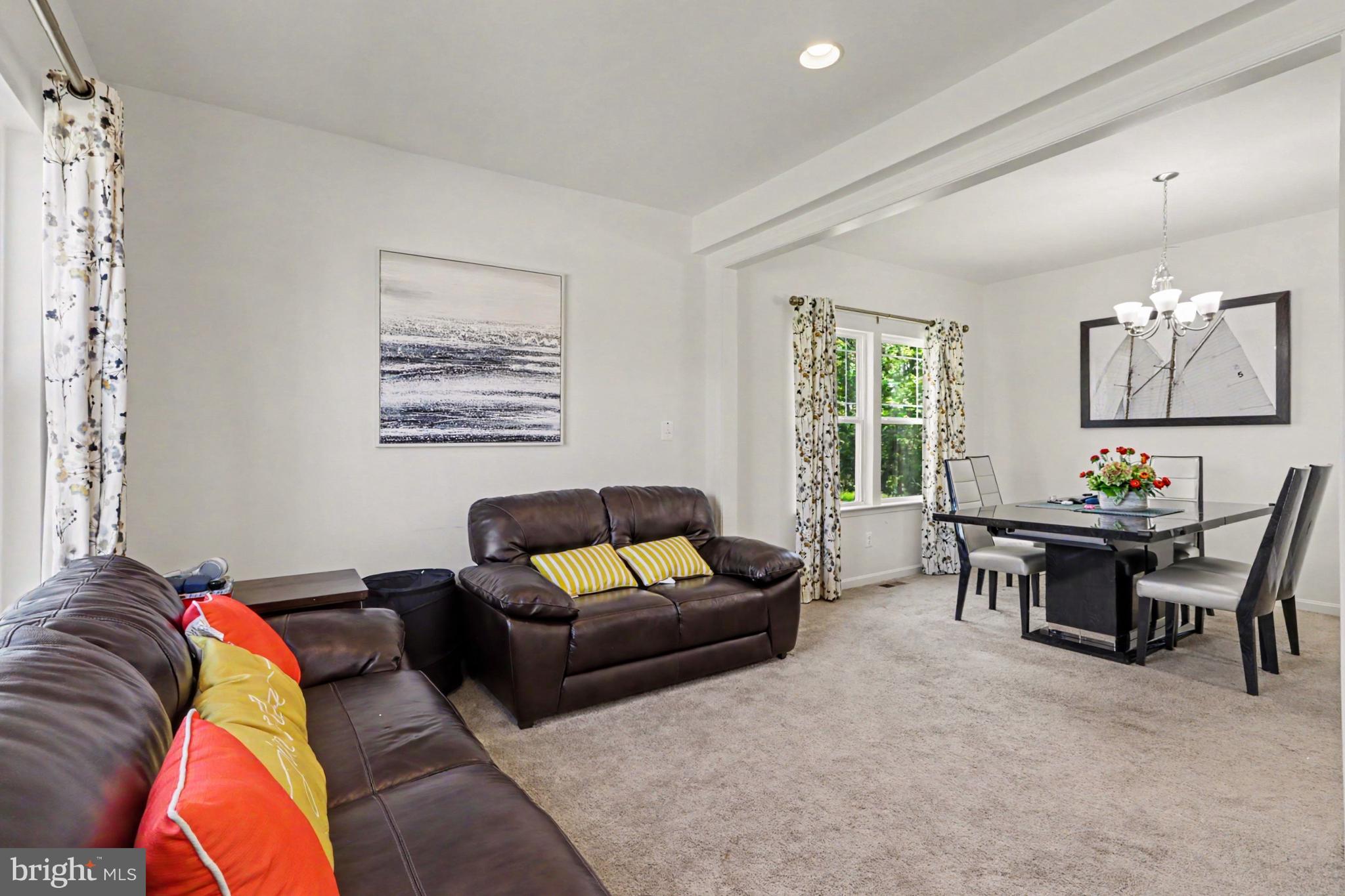 CROSBY COURT - Residential
