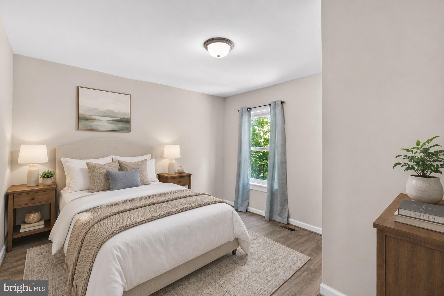 COLONIAL BEACH - Residential