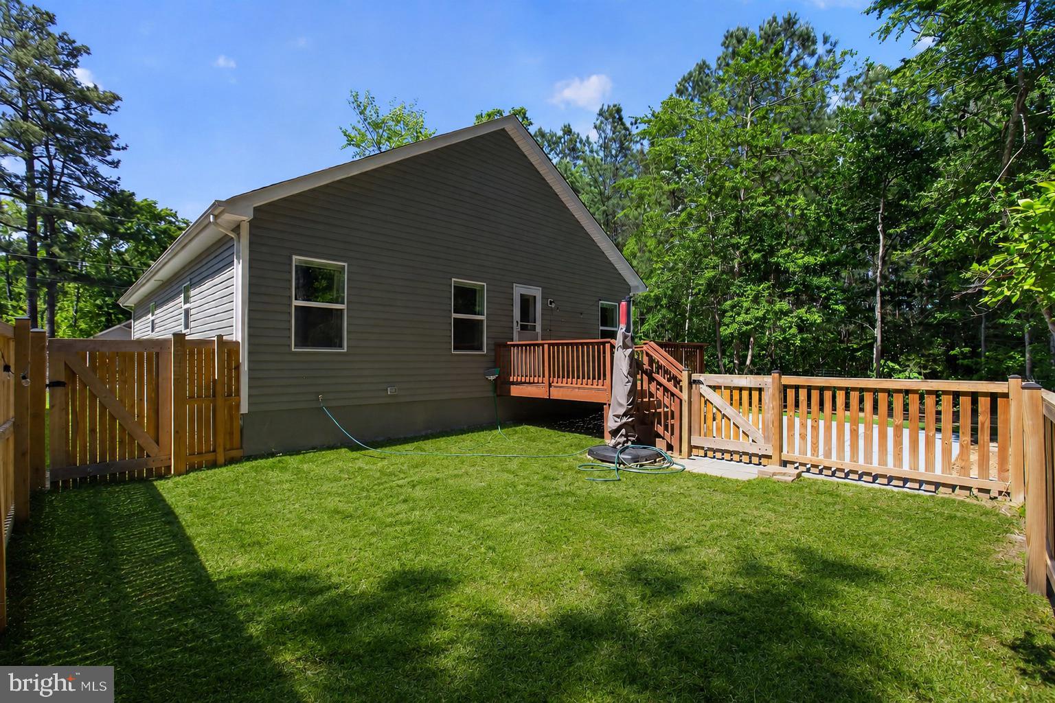 COLONIAL BEACH - Residential