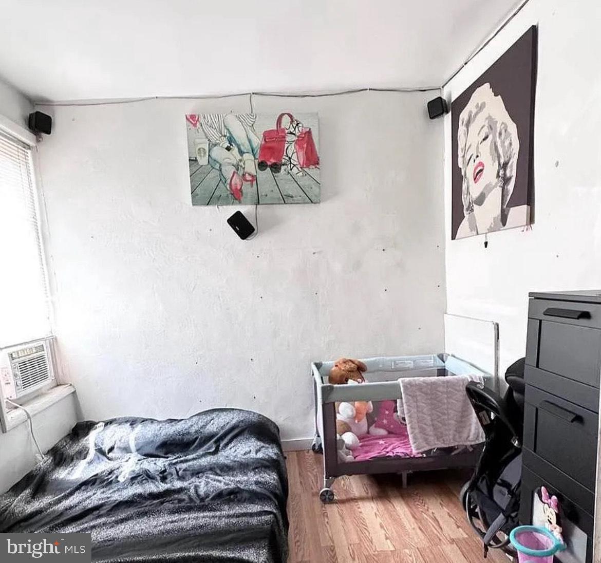 PHILADELPHIA - Residential