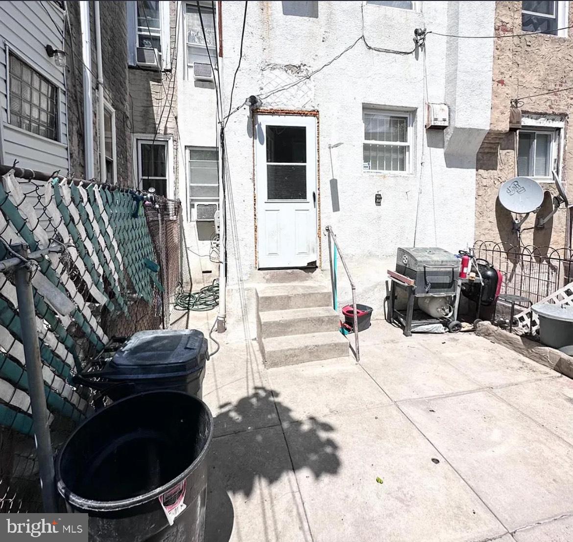 PHILADELPHIA - Residential